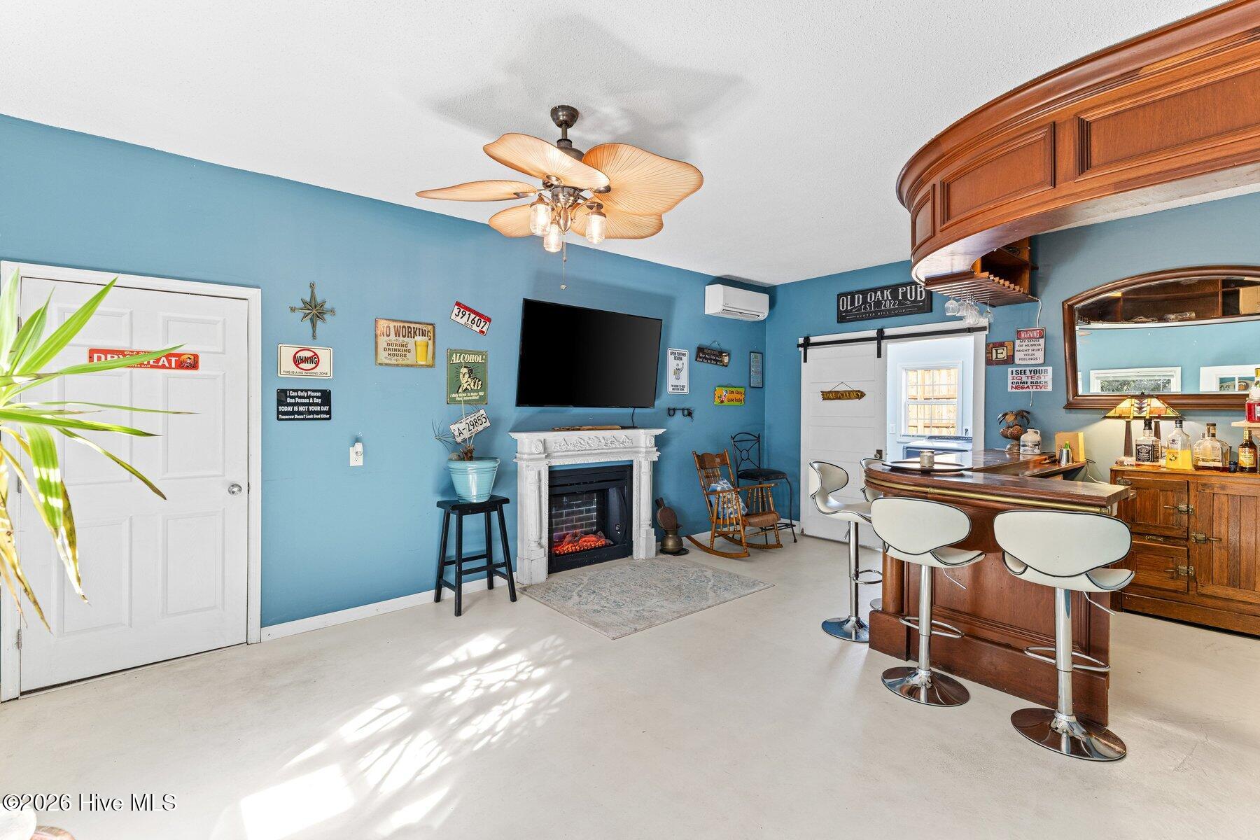 100551299 | Photo 49