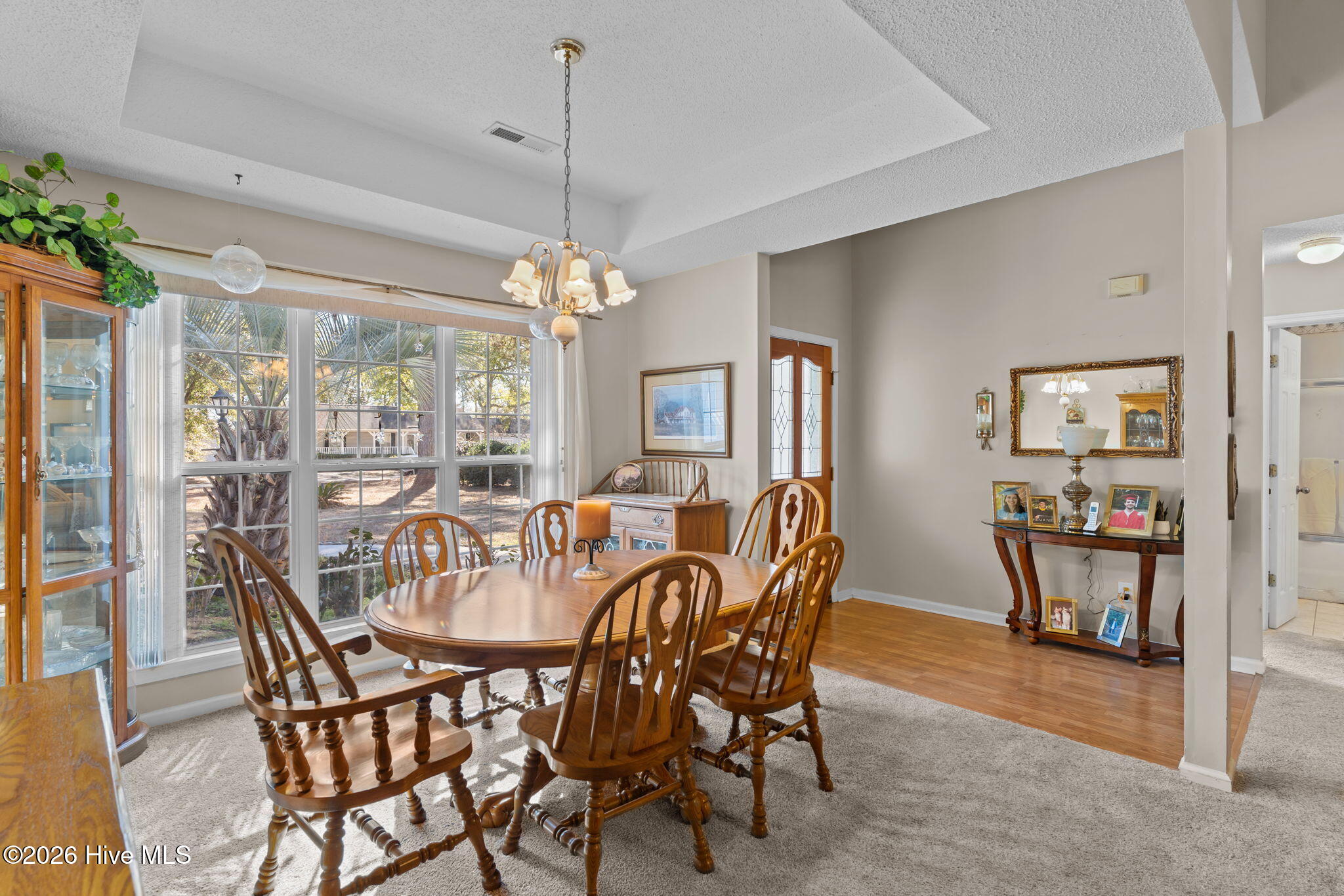 100550079 | Photo 12