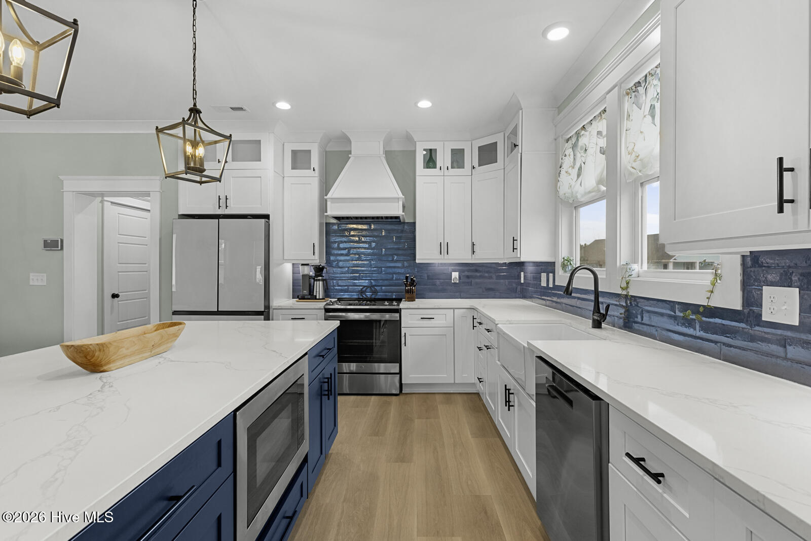 100557738 | Photo 13