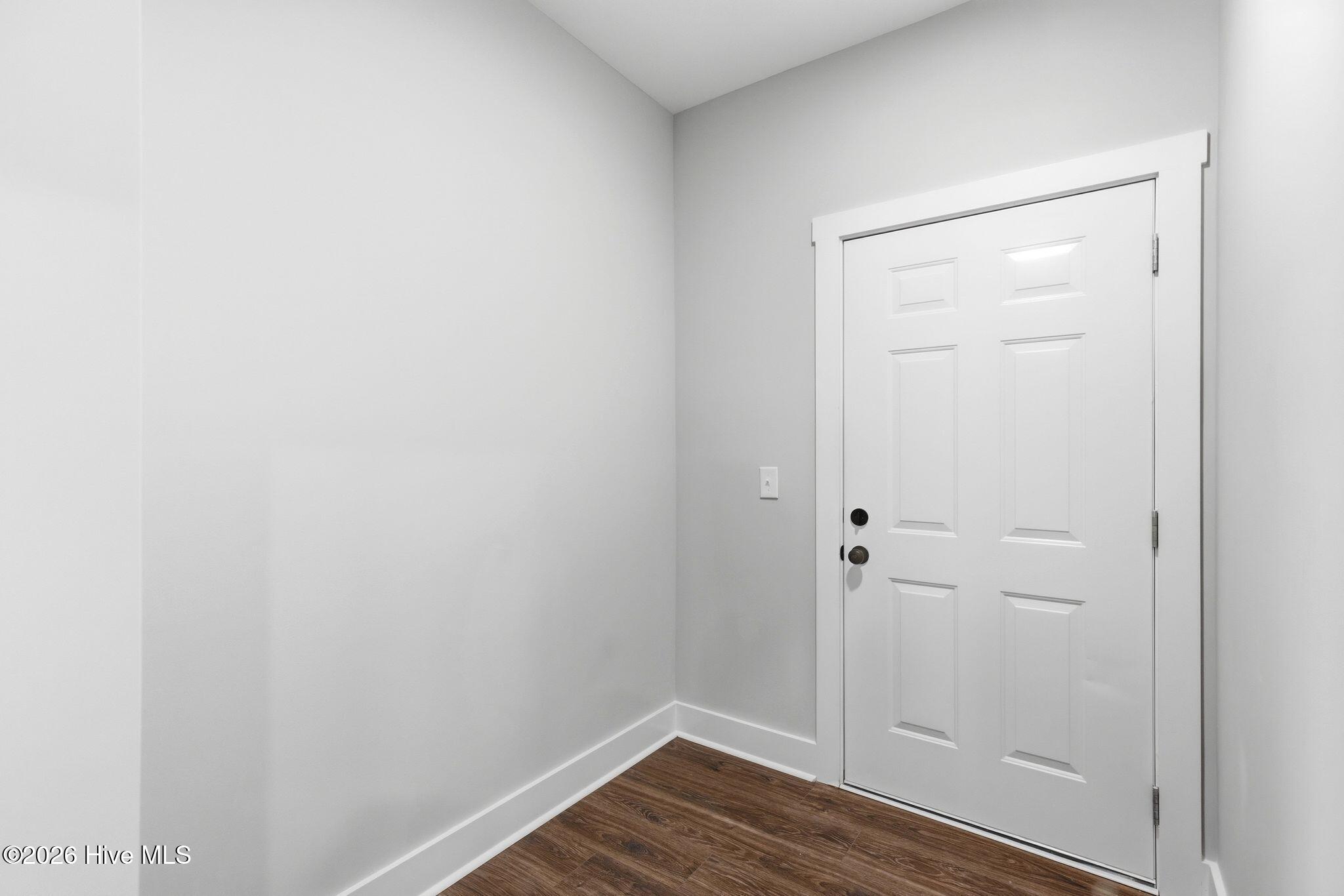 100559286 | Photo 19