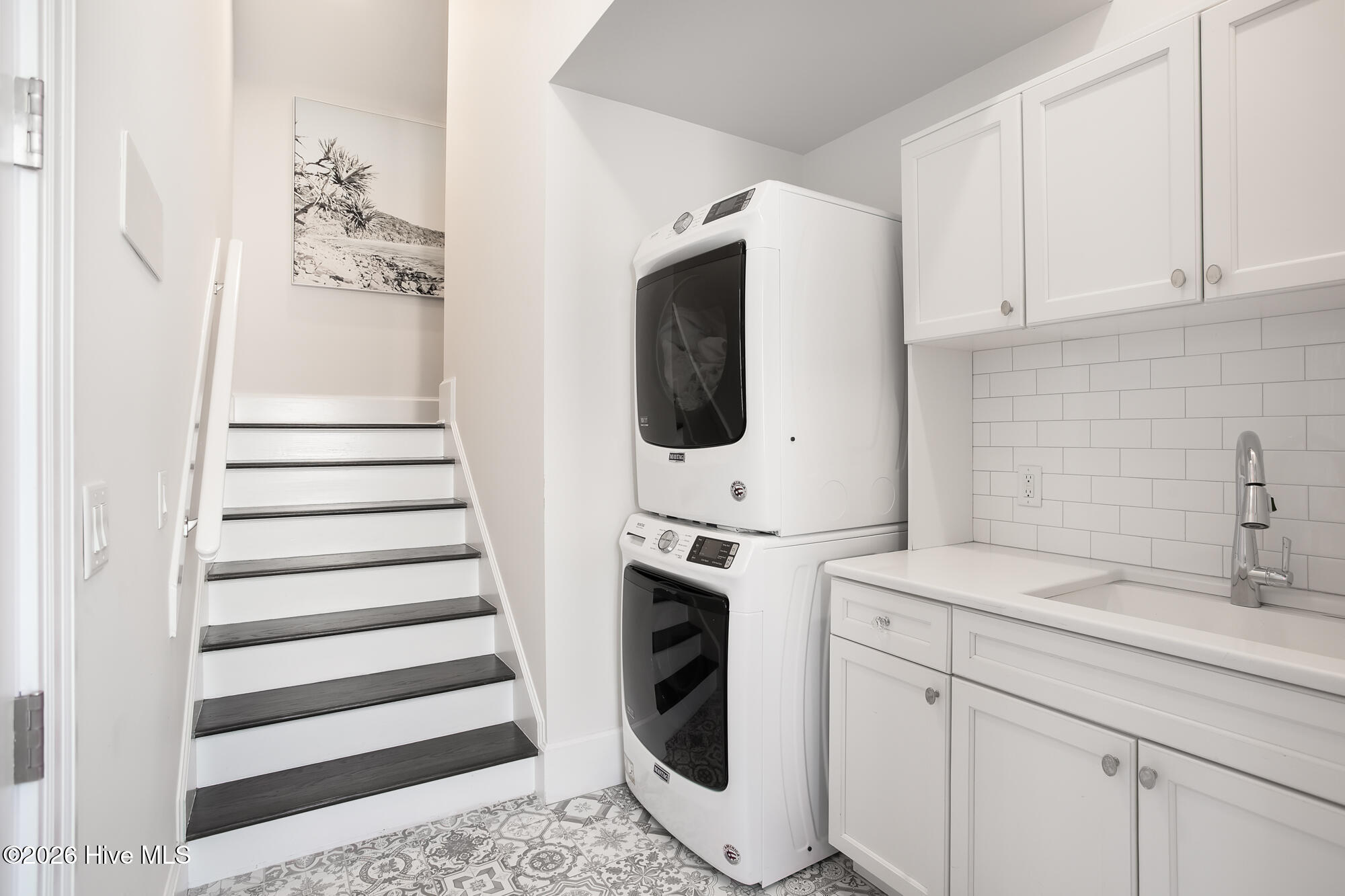 100552685 | Photo 31