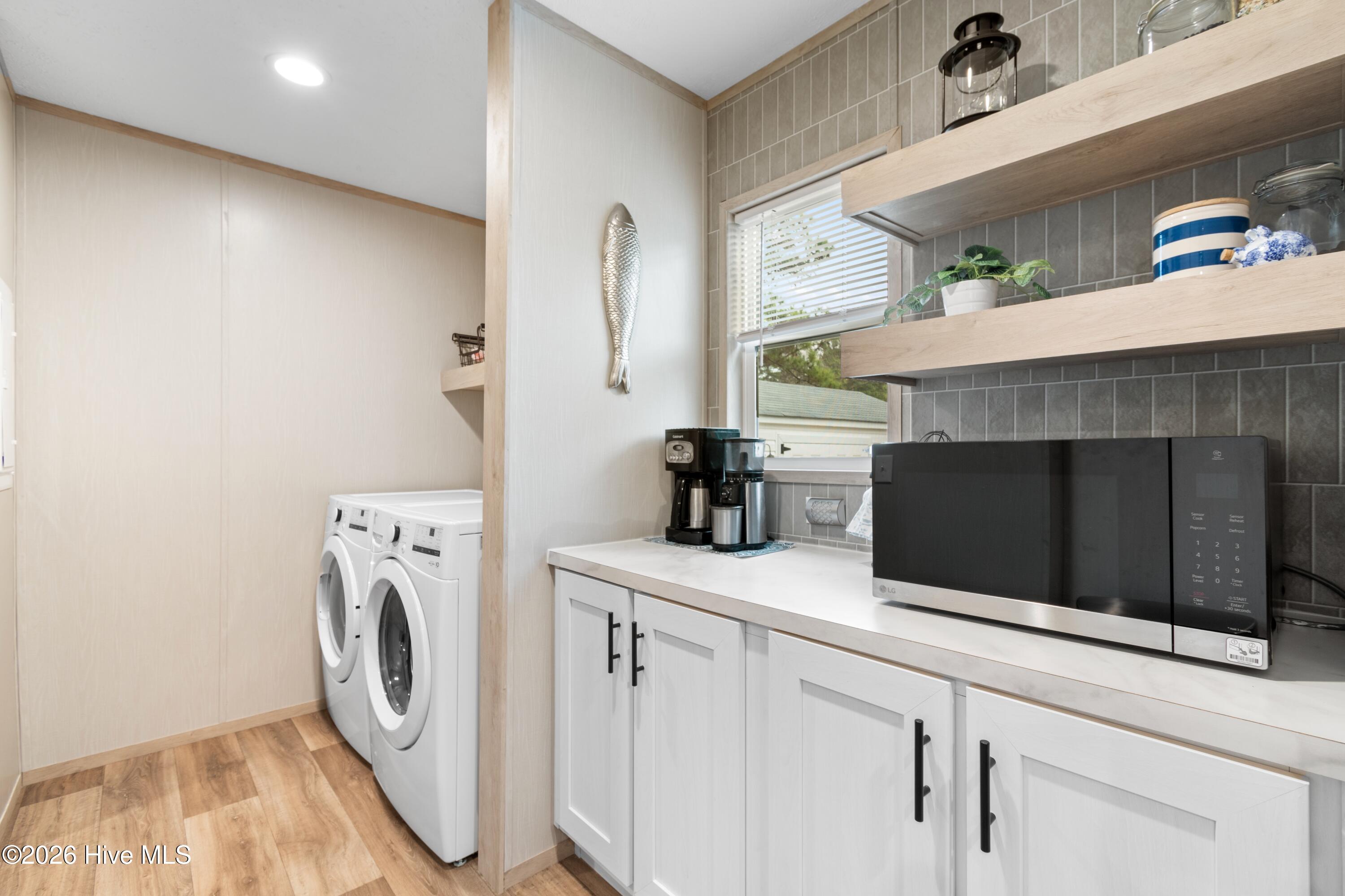 100558122 | Photo 16