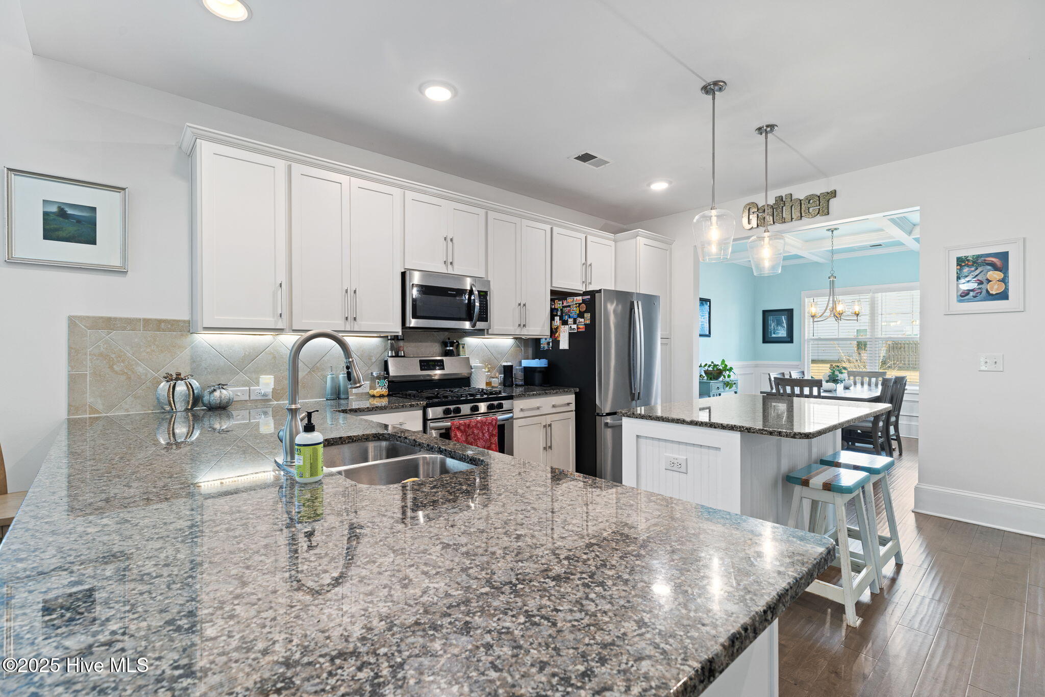 100541637 | Photo 16