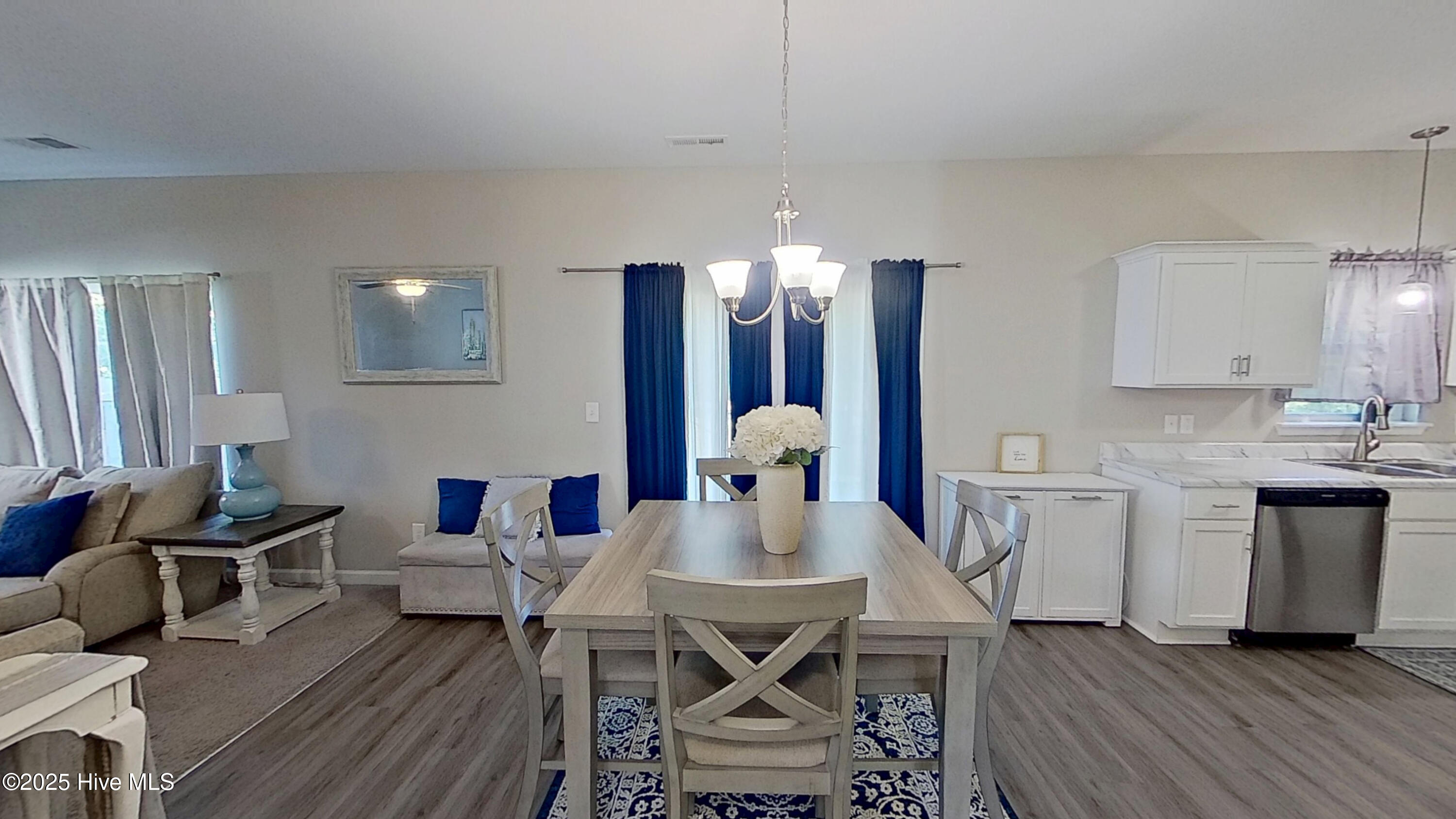 100537612 | Photo 10