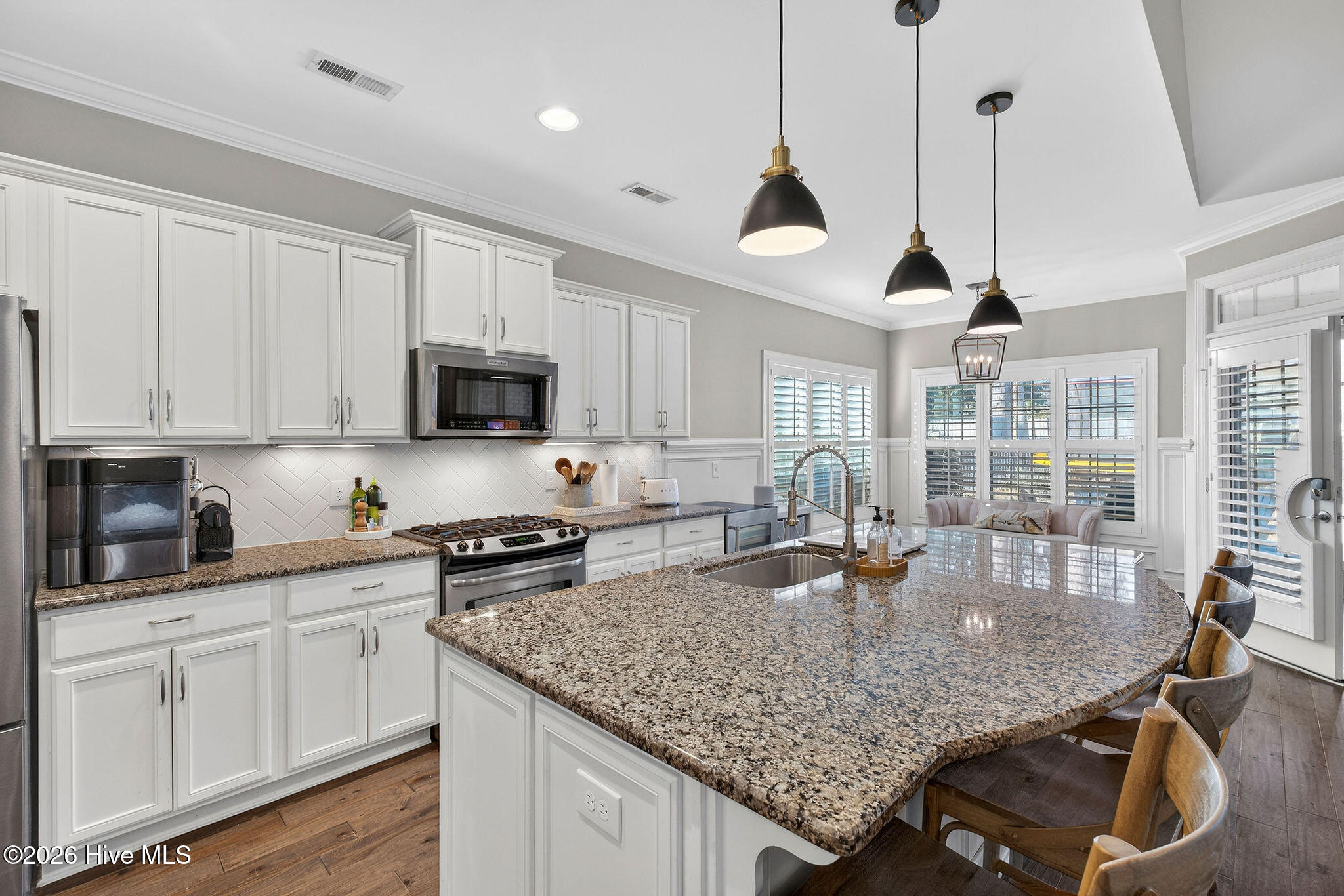 100554846 | Photo 29