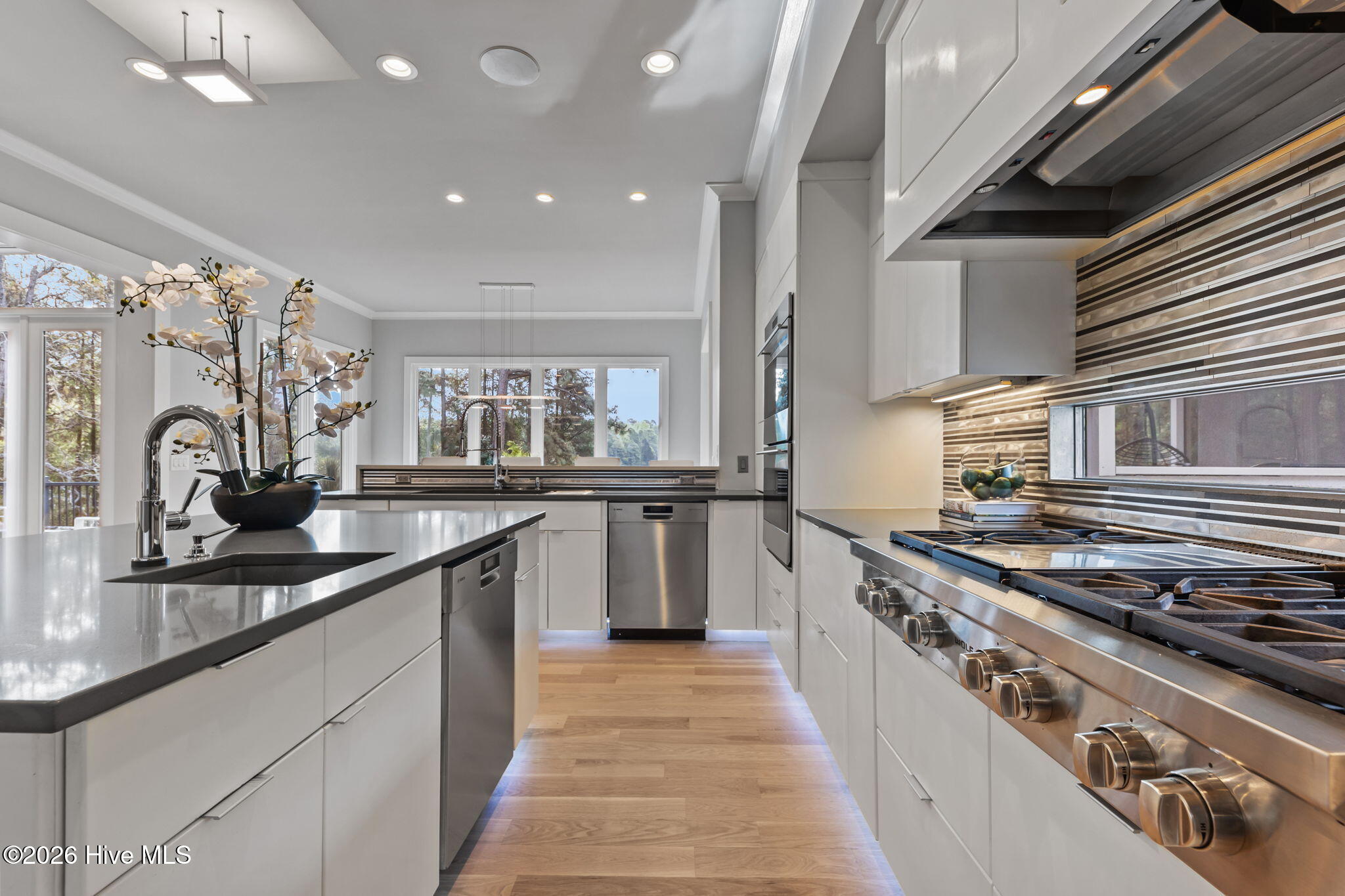 8 Burner Wolf Cooktop