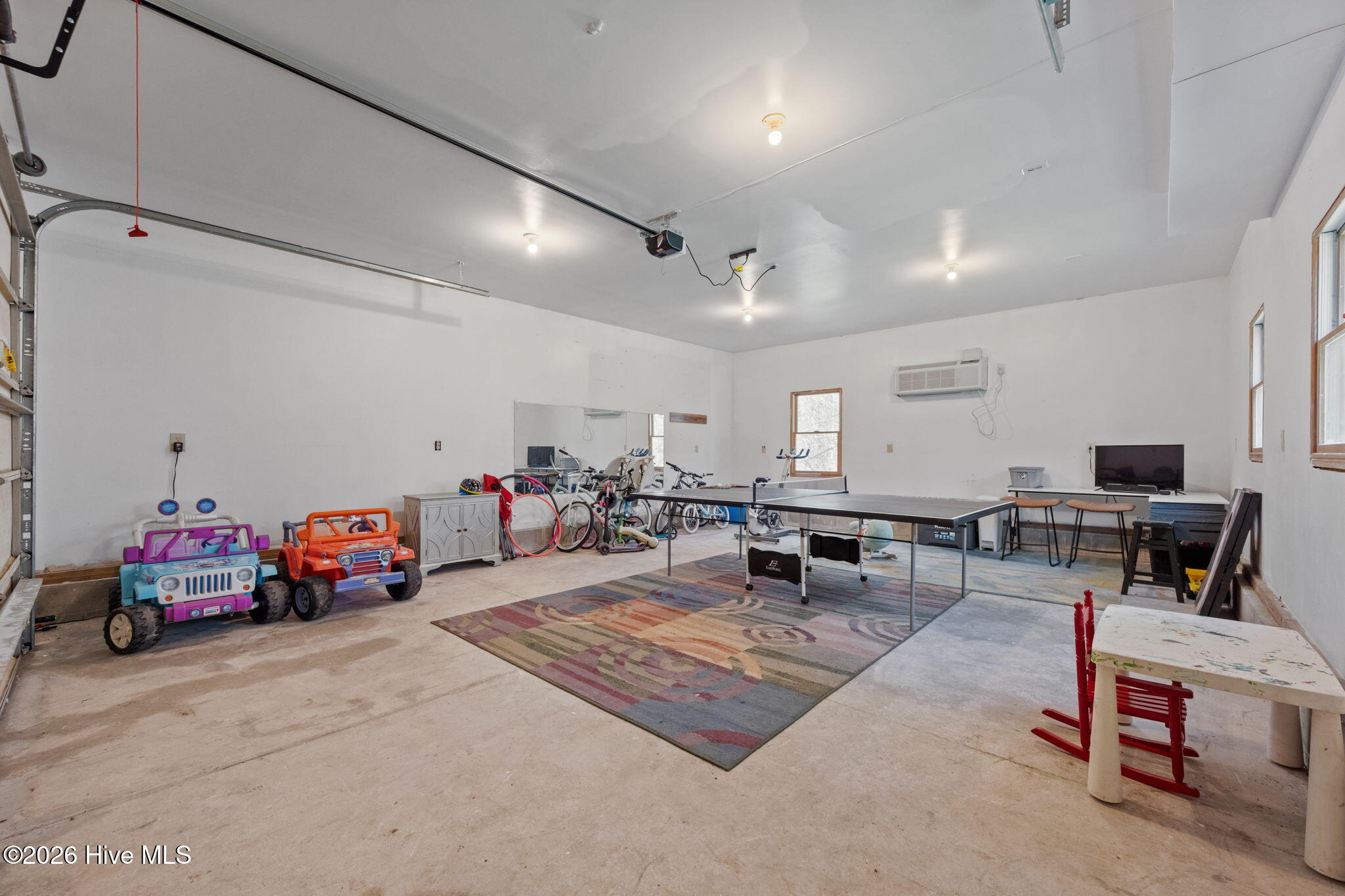 100561787 | Photo 39