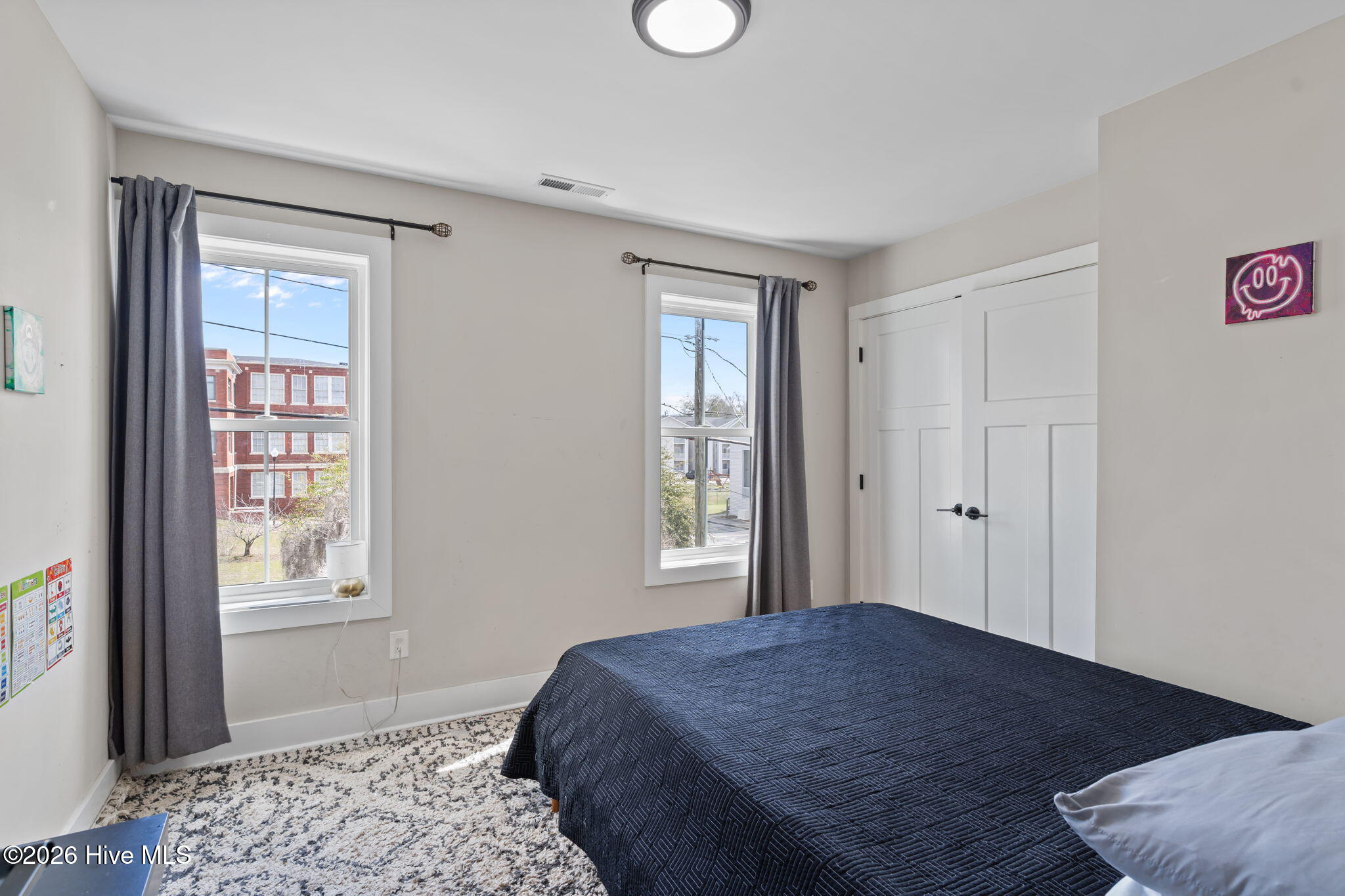 100556827 | Photo 26