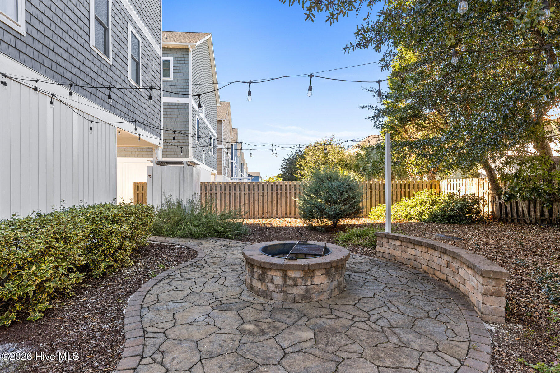 100555892 | Photo 36