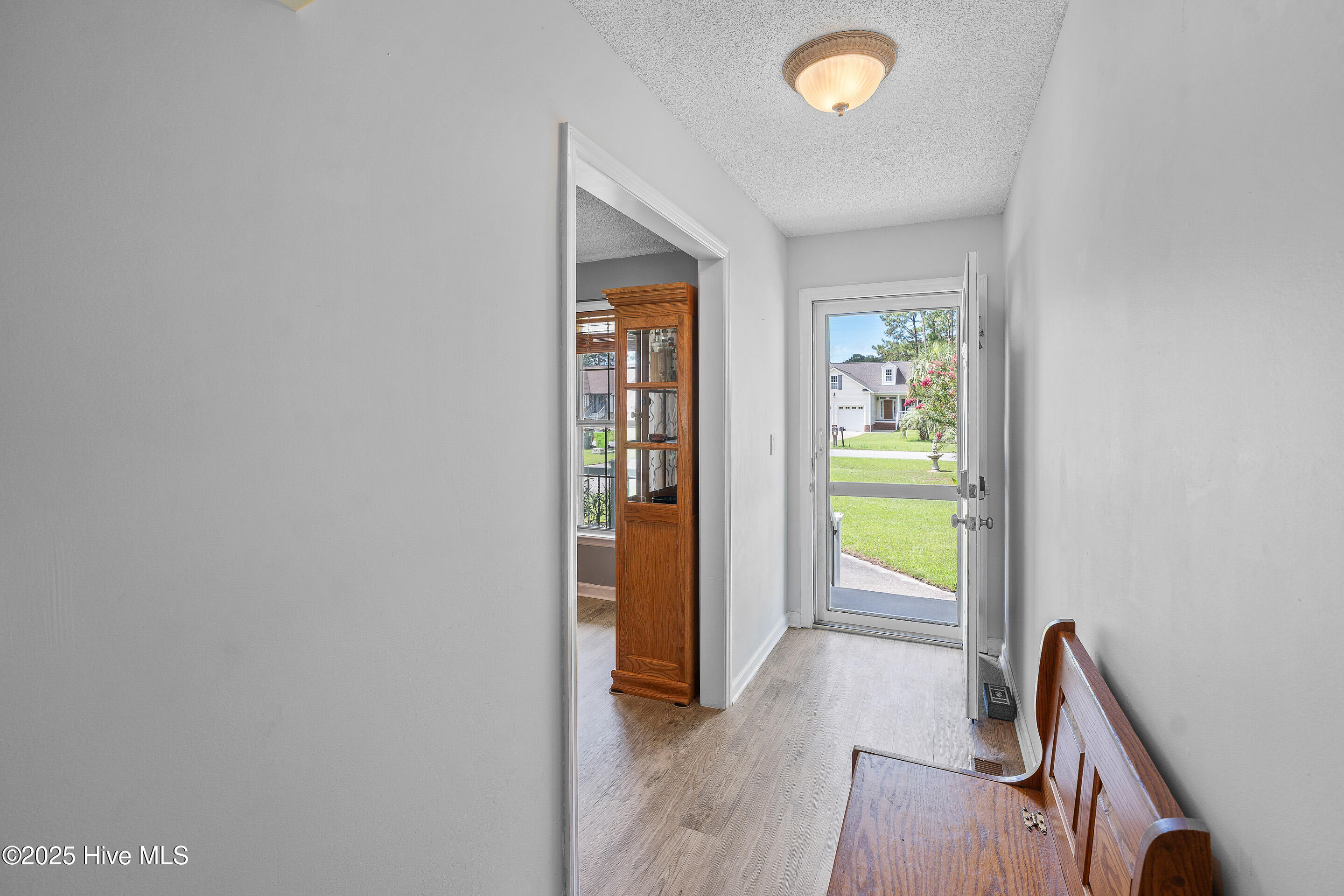 100523707 | Photo 11