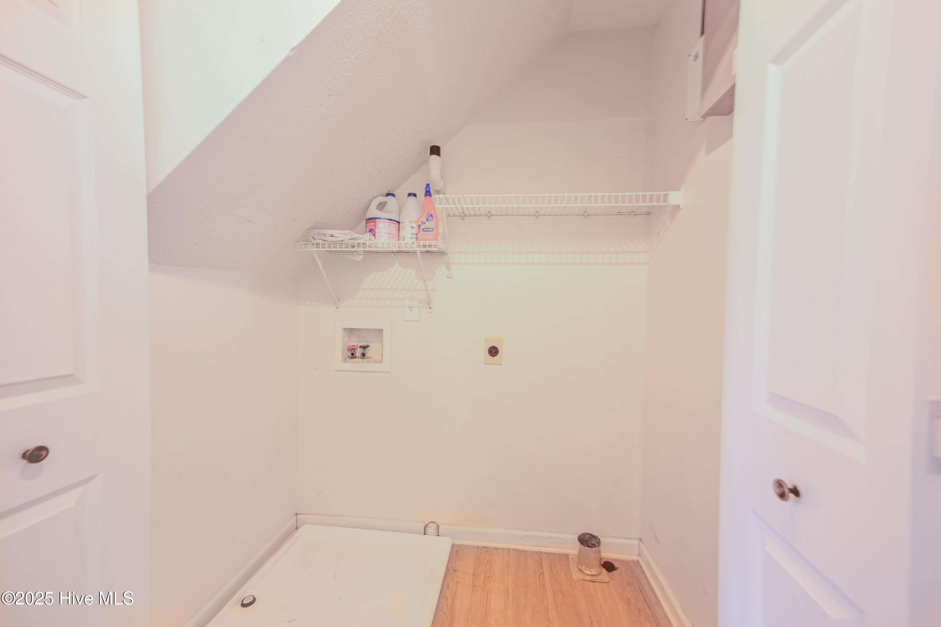 100523748 | Photo 27