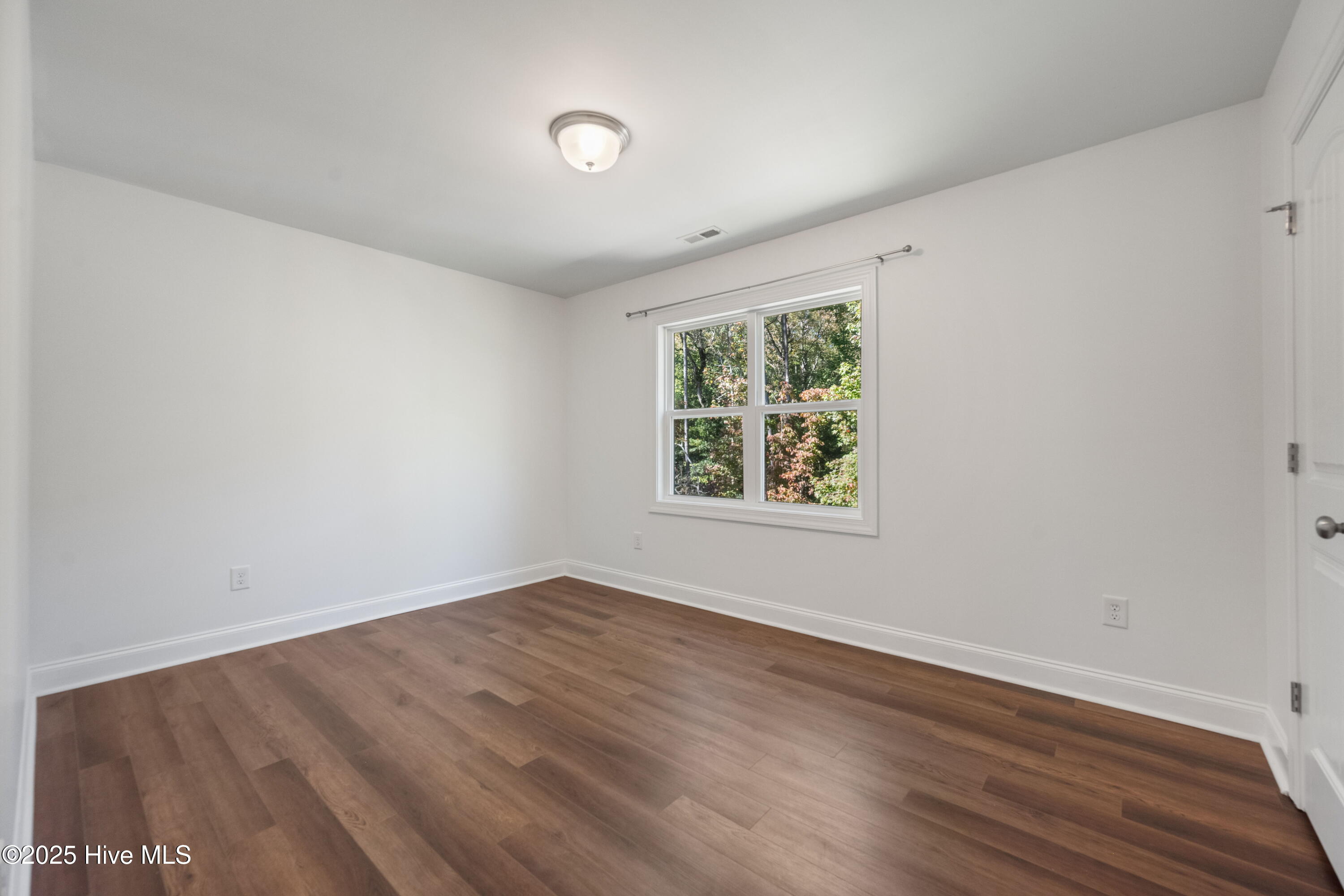 100546019 | Photo 31