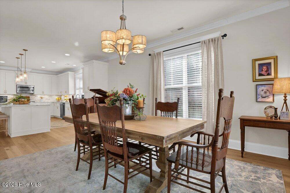 100550576 | Photo 19