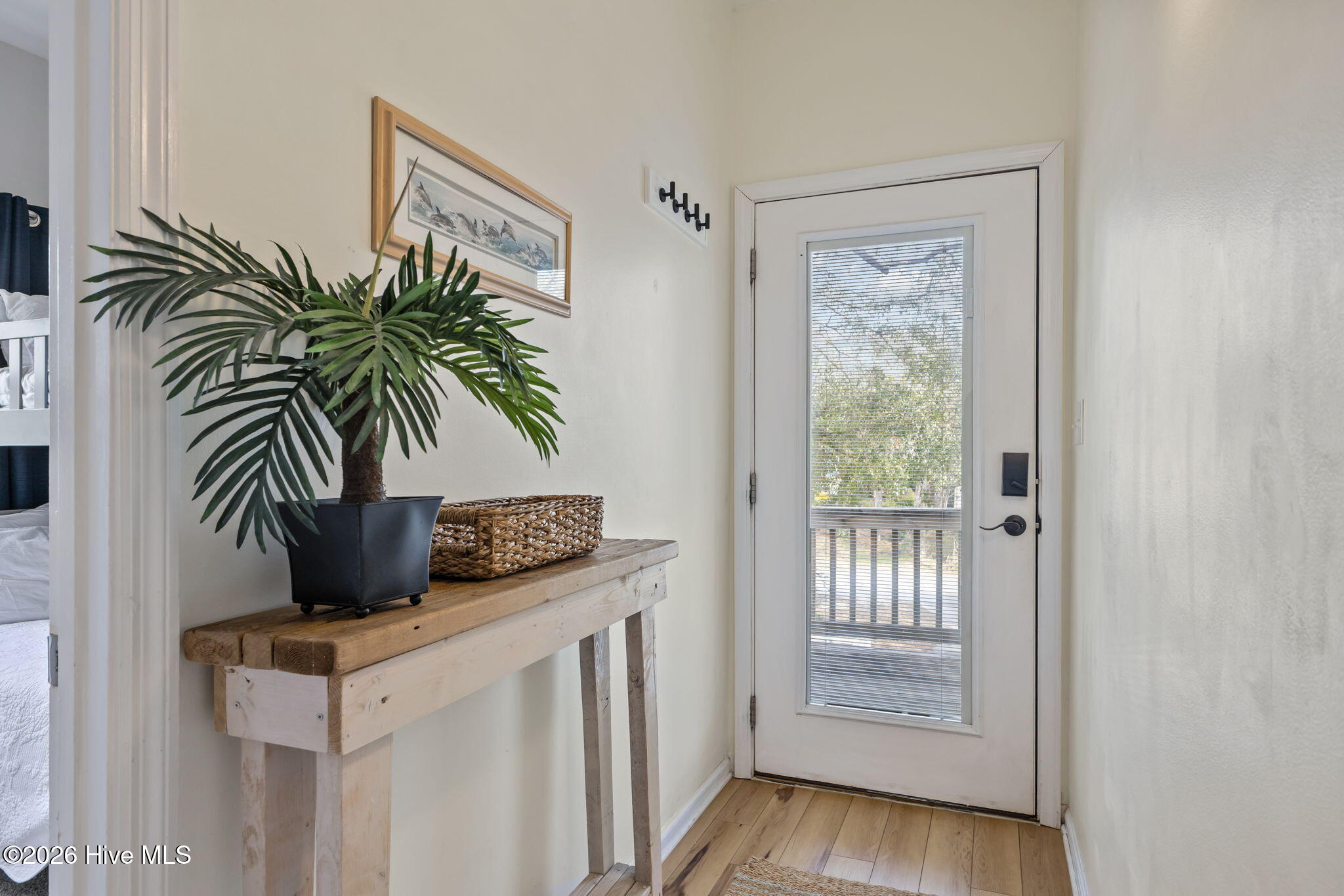 100557971 | Photo 11