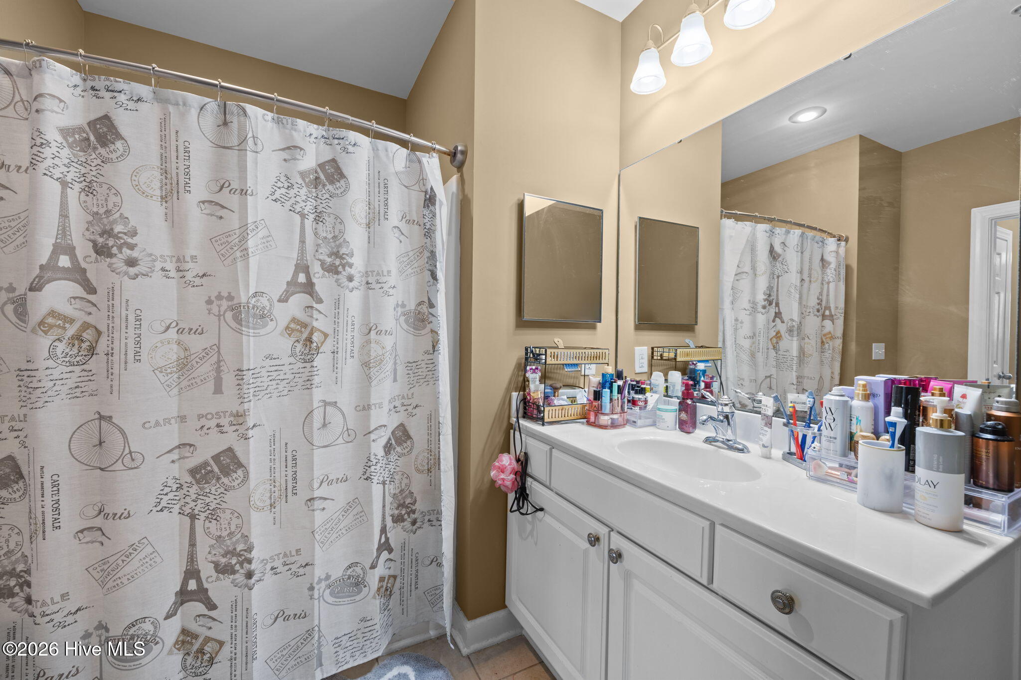 100558986 | Photo 12