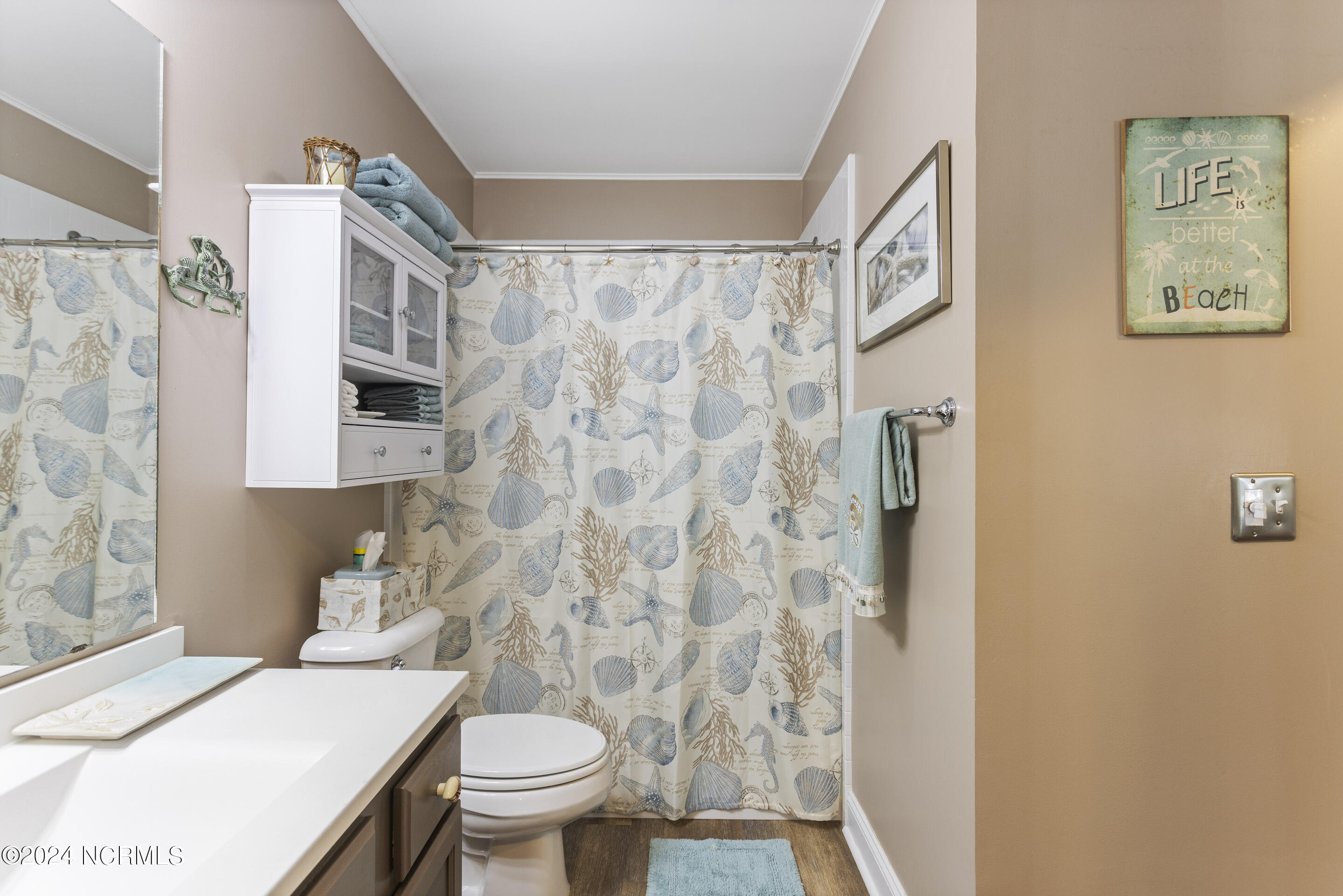 100467588 | Photo 25