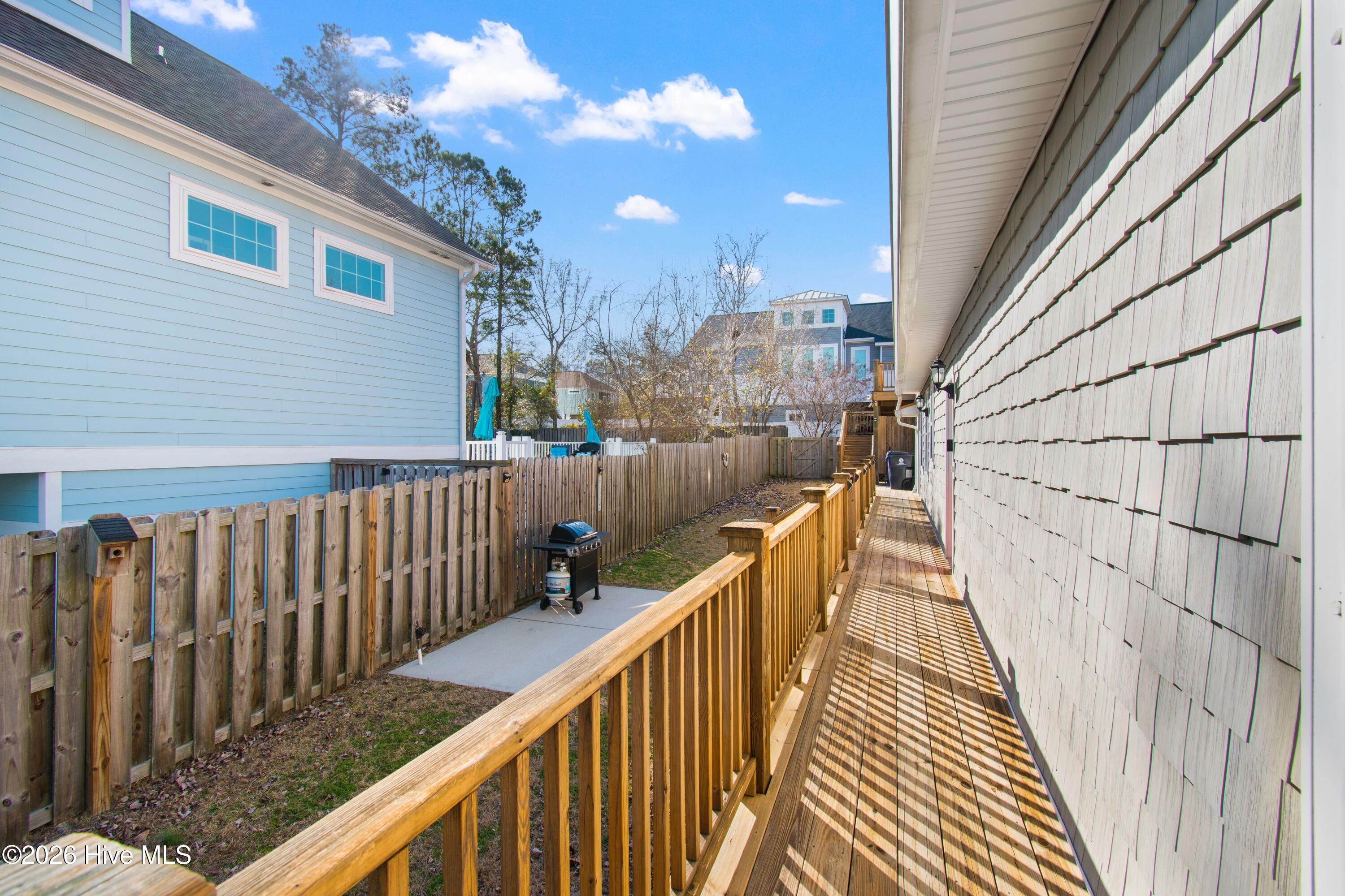 100552486 | Photo 13