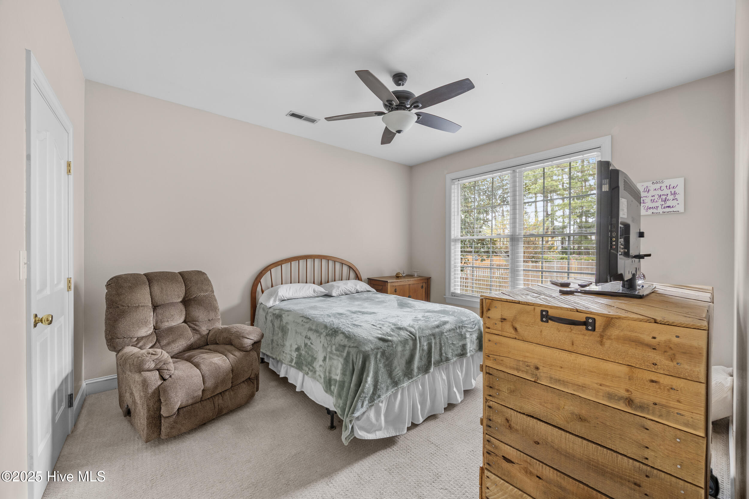 100543890 | Photo 22