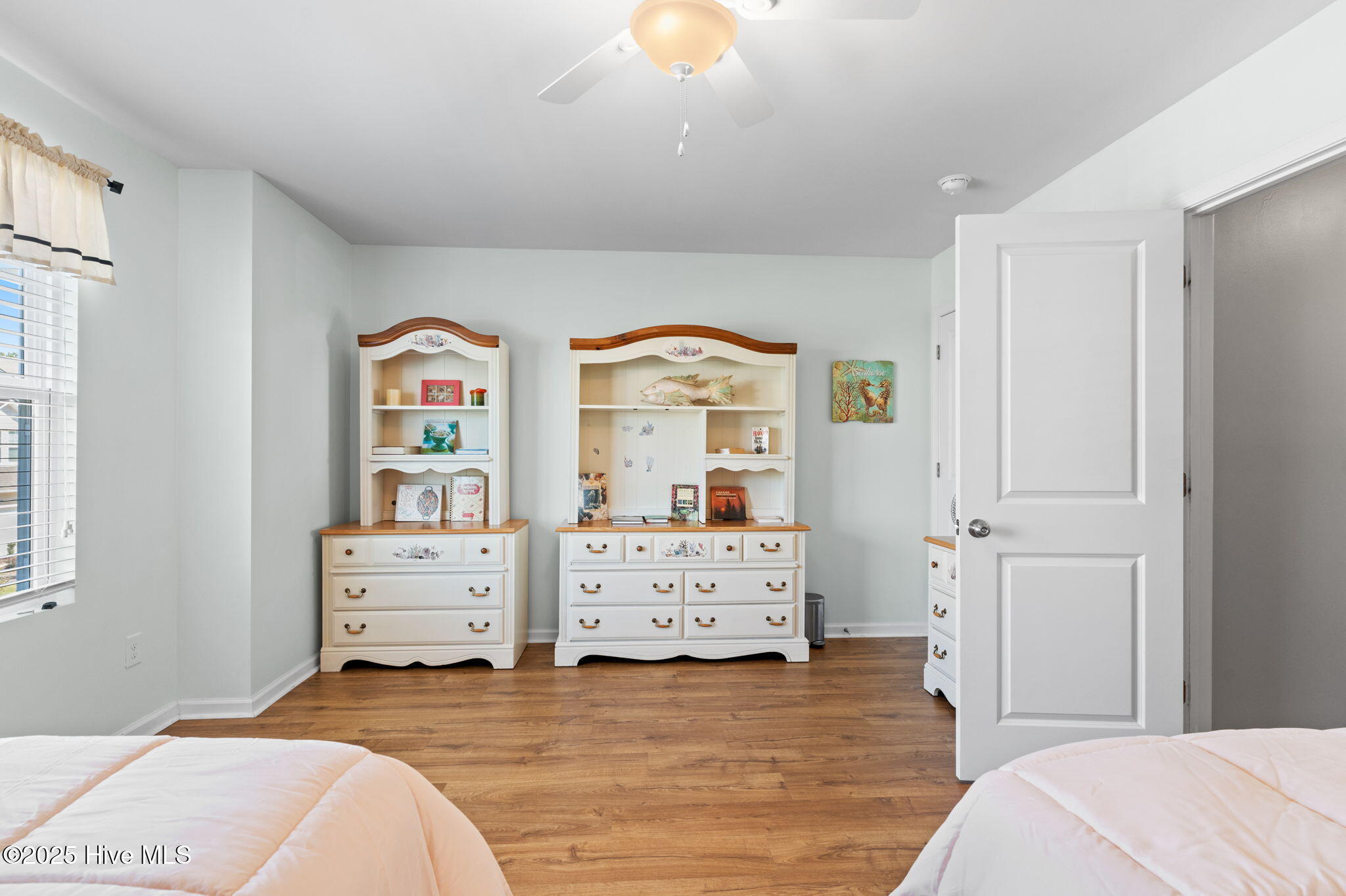 100529406 | Photo 36