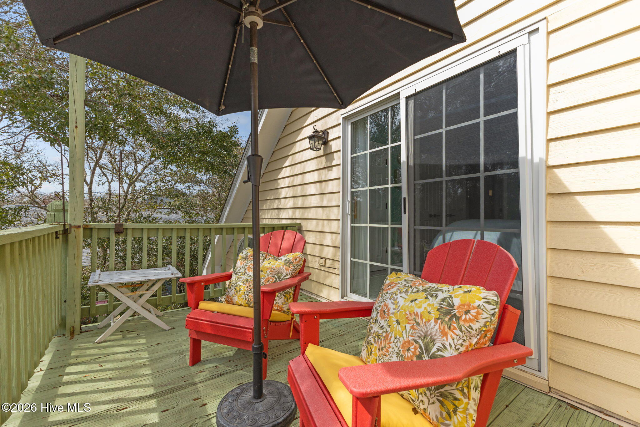 100559808 | Photo 34