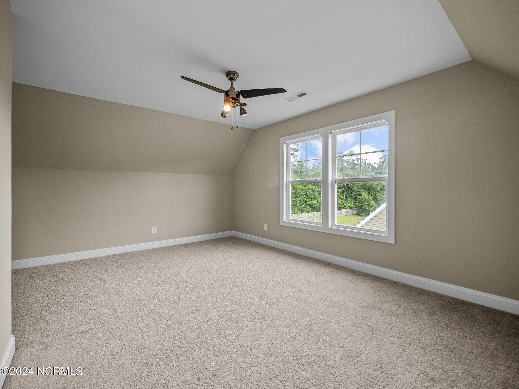 100557405 | Photo 20