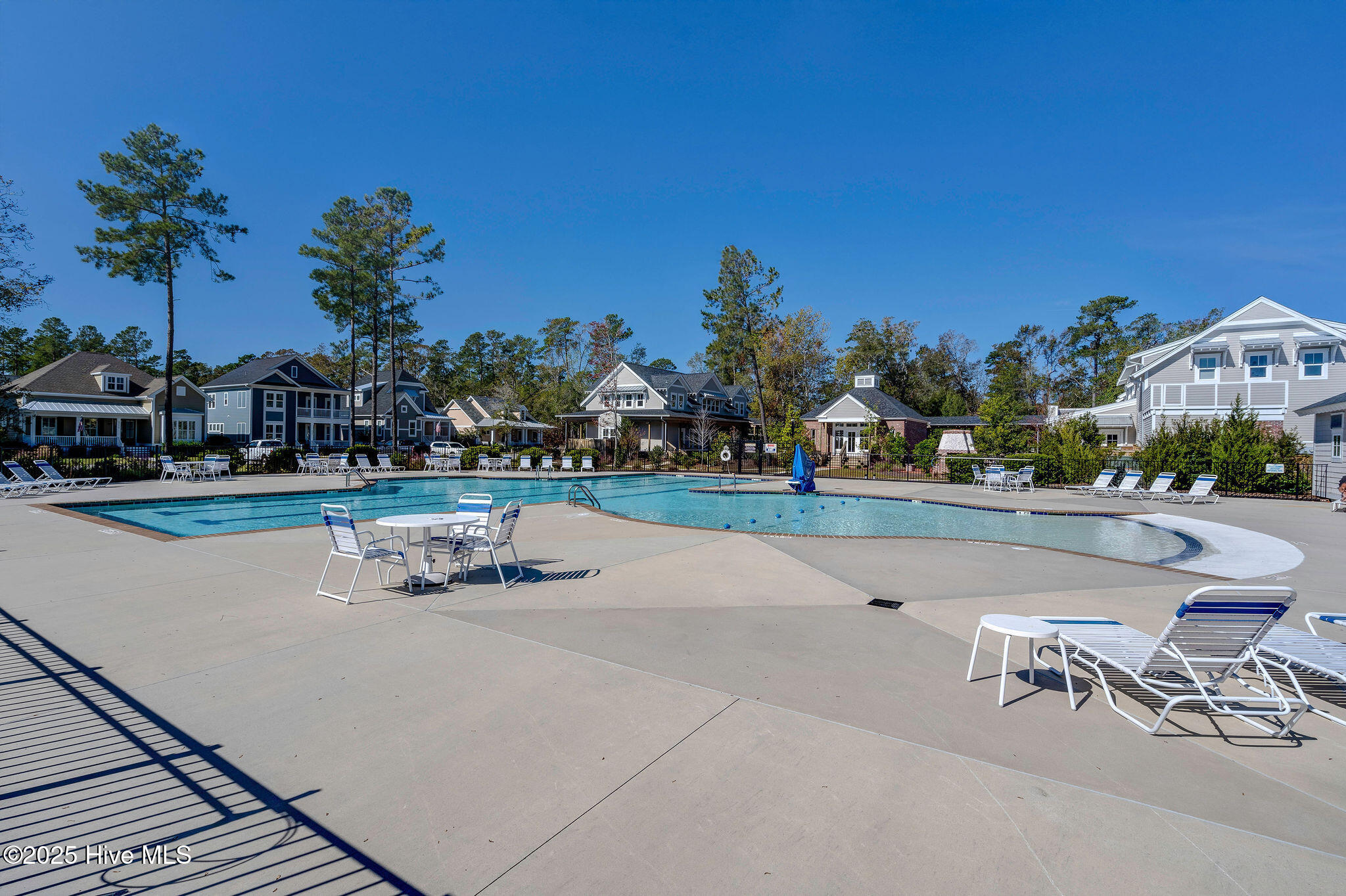 100543133 | Photo 54