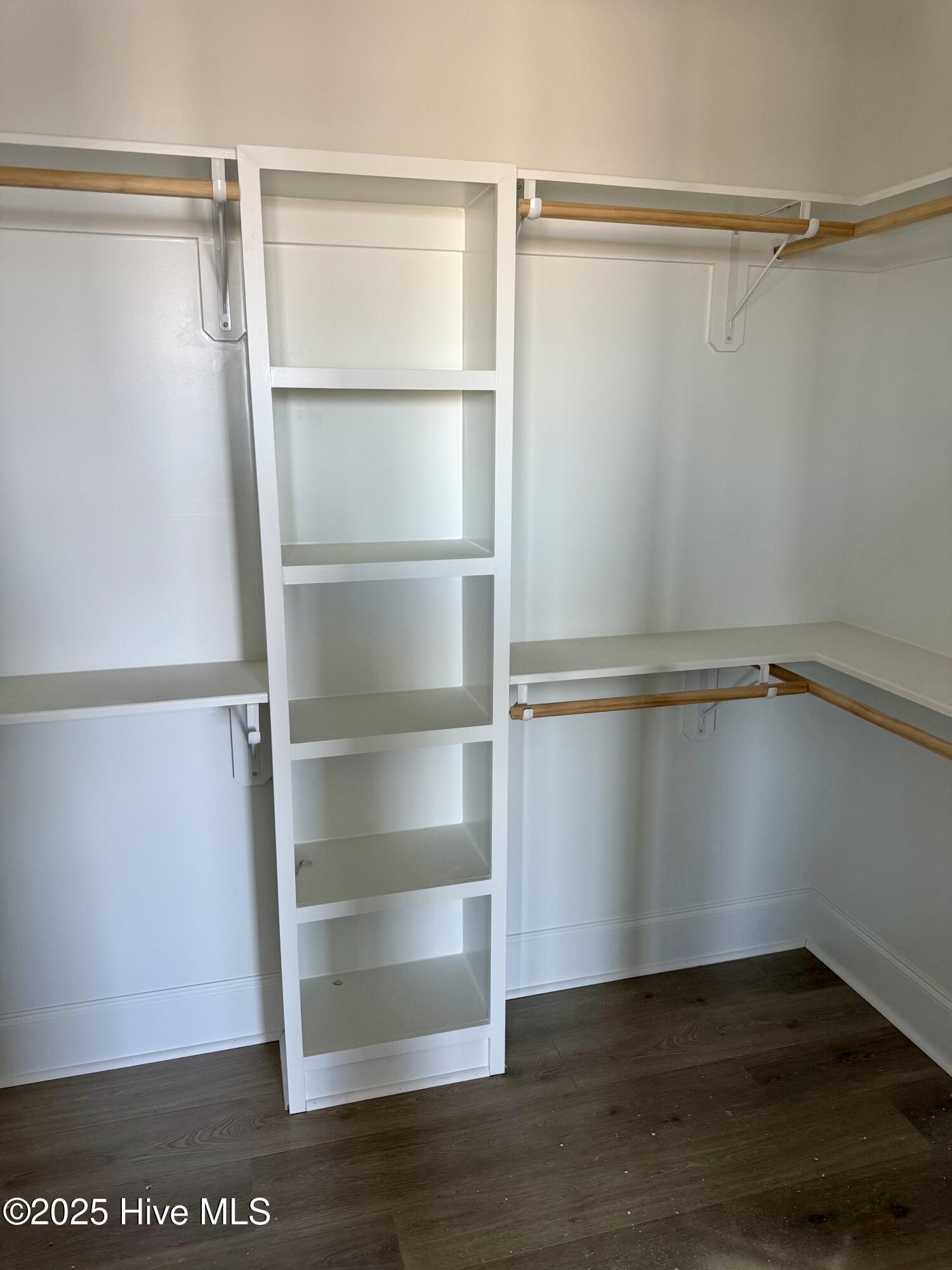 100496127 | Photo 18