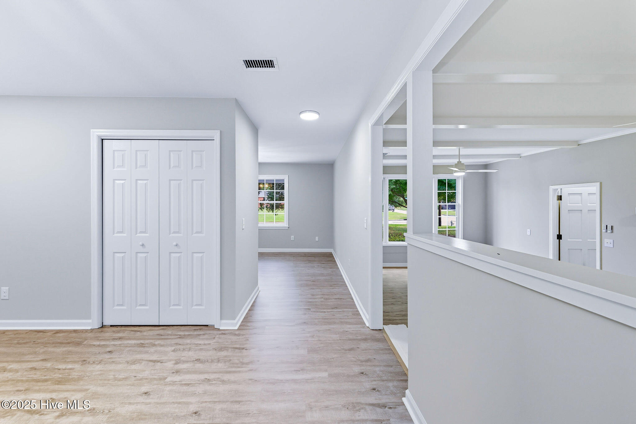 100529892 | Photo 10