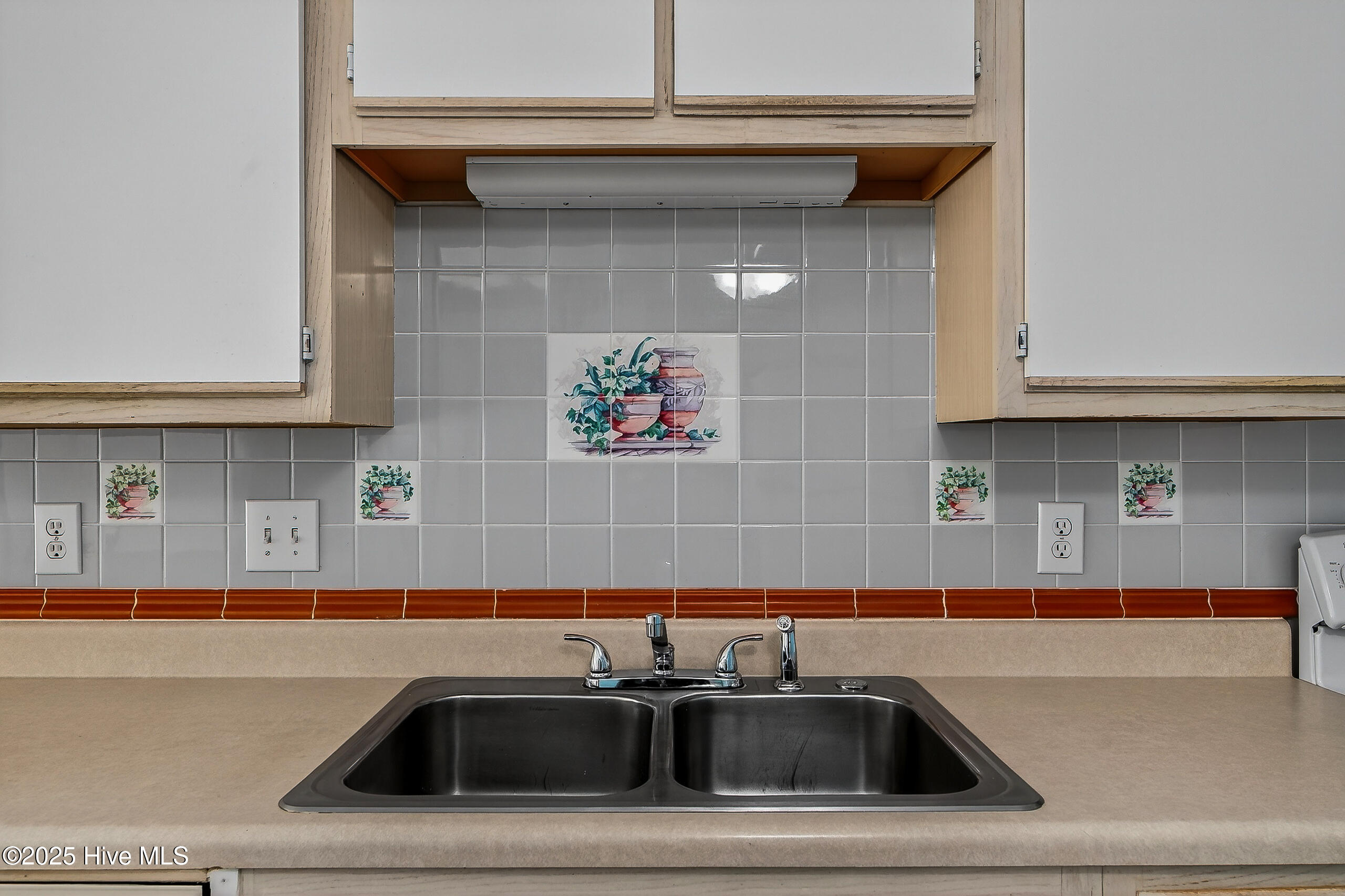 100543652 | Photo 13