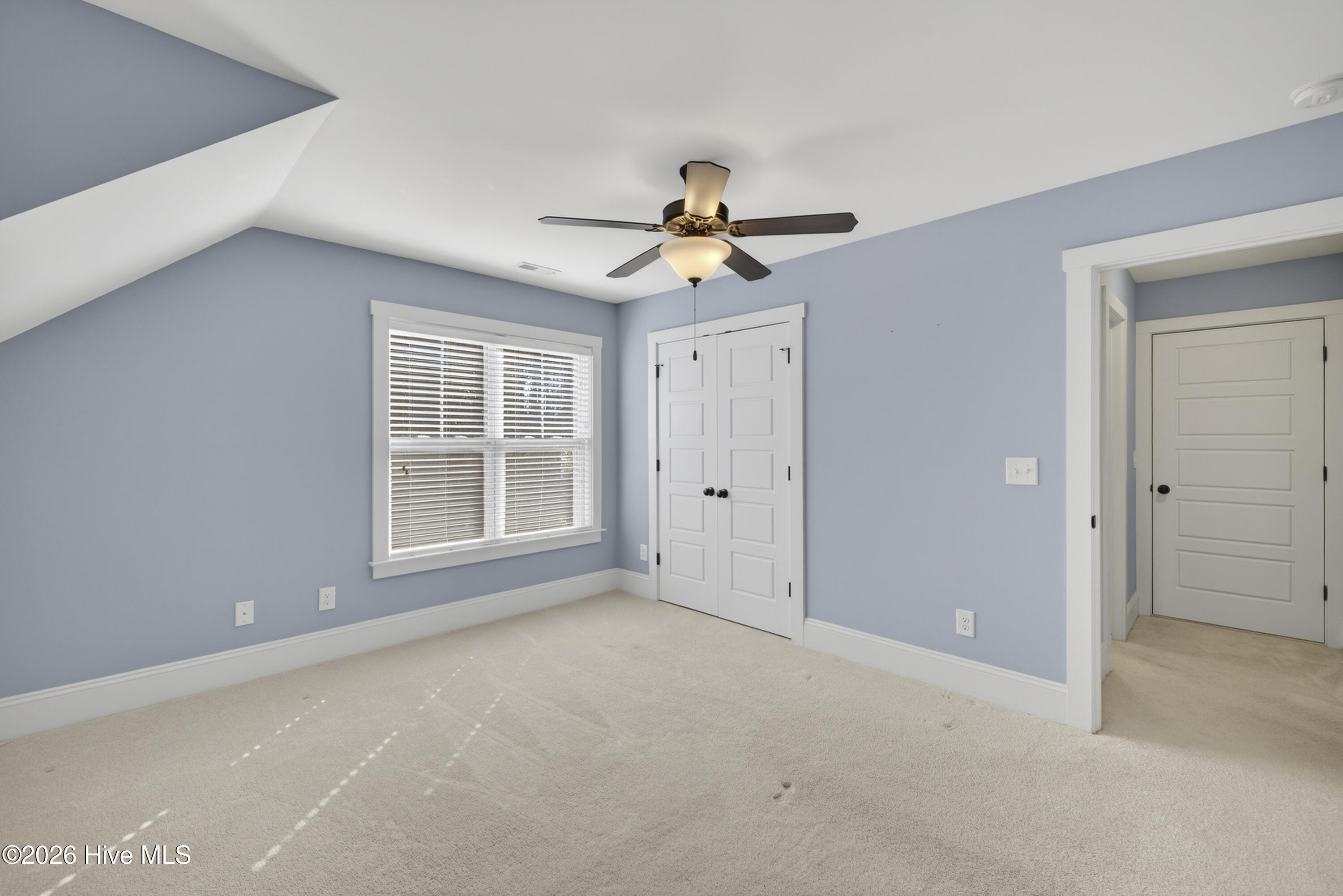 100555672 | Photo 34