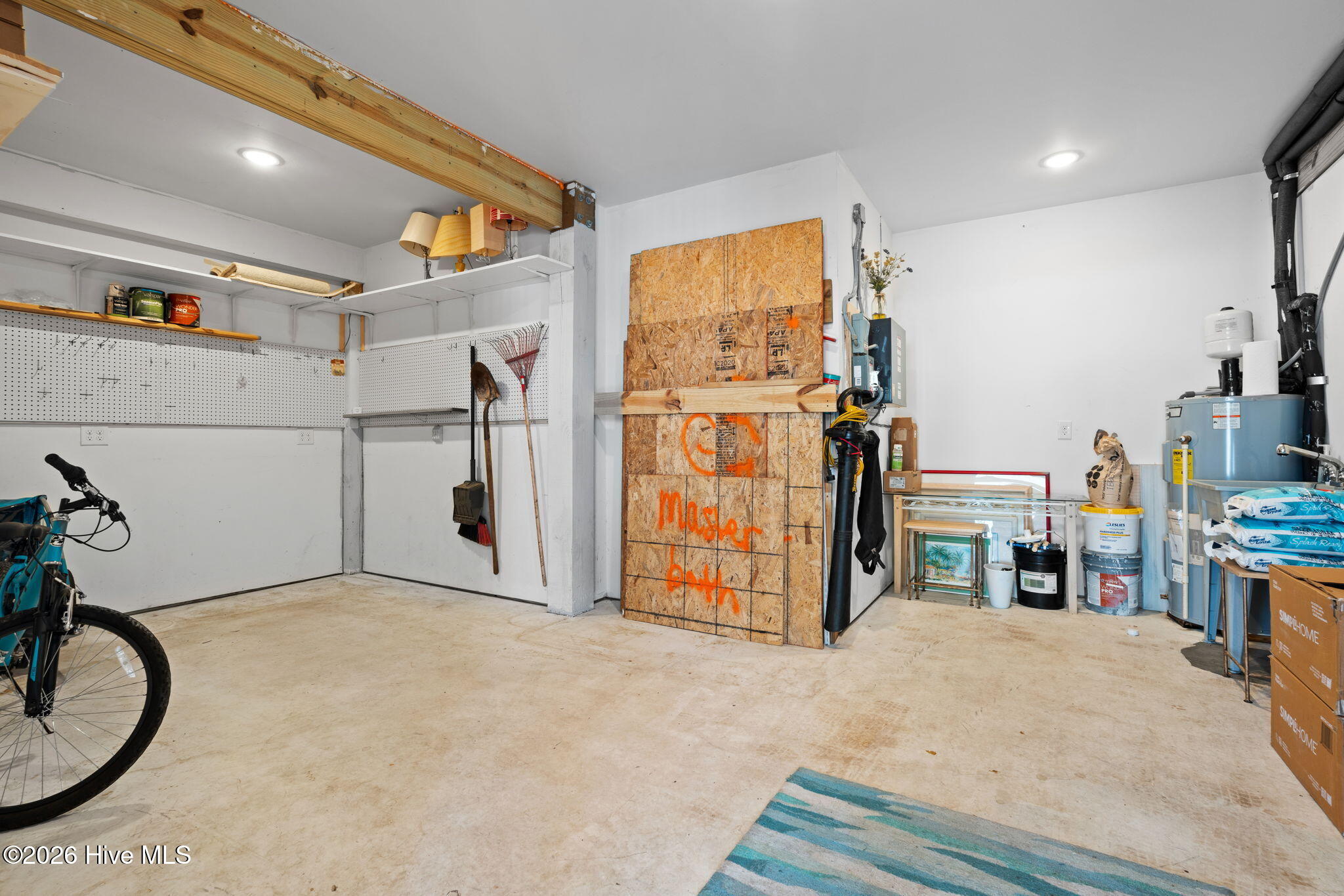 100563118 | Photo 45