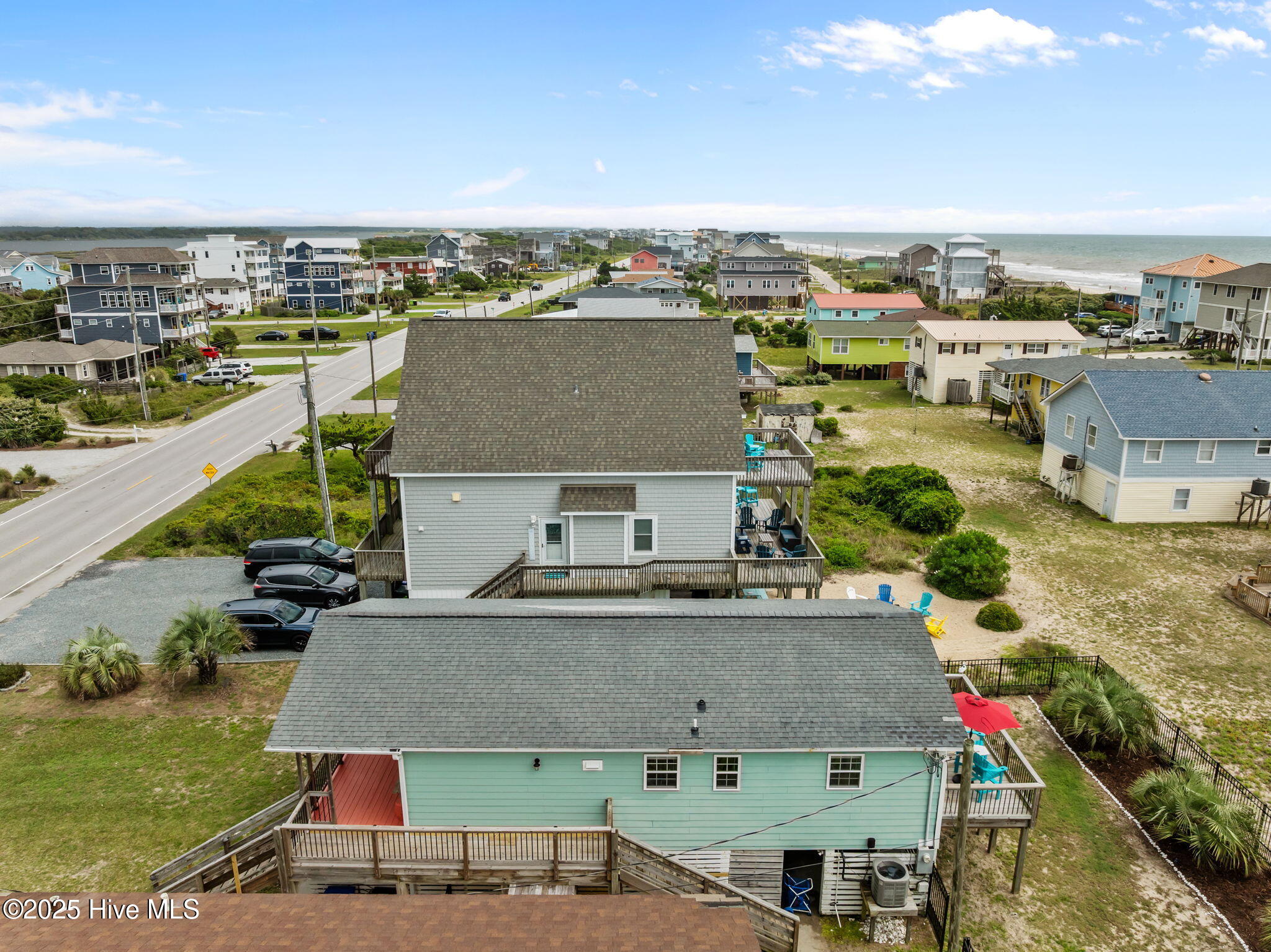 100525706 | Photo 45