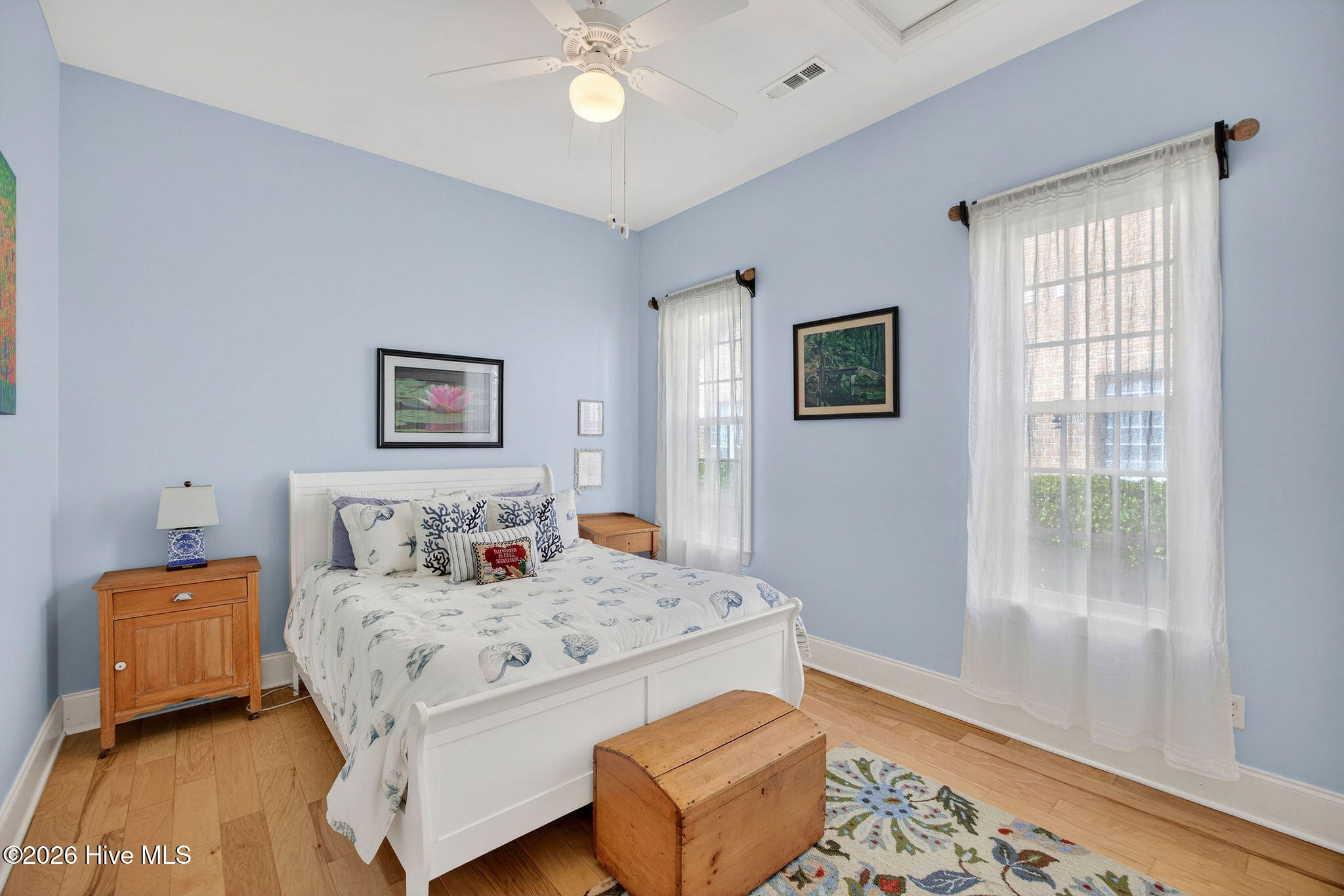 100554717 | Photo 26