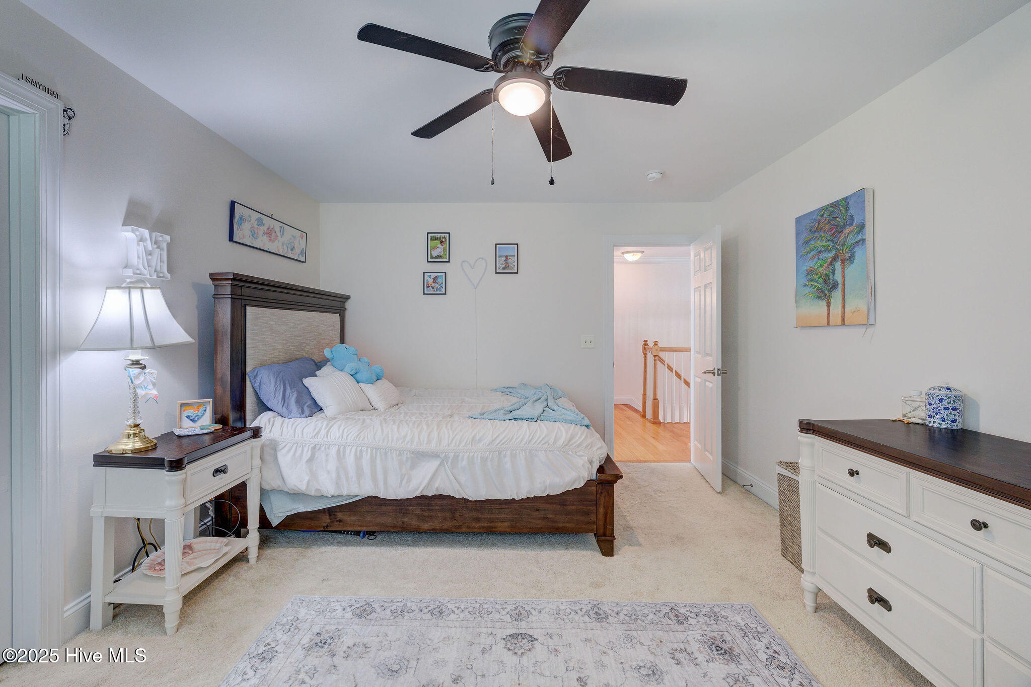 100529617 | Photo 40