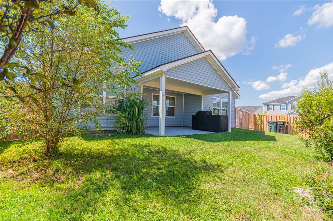 Big backyard with privacy fence
