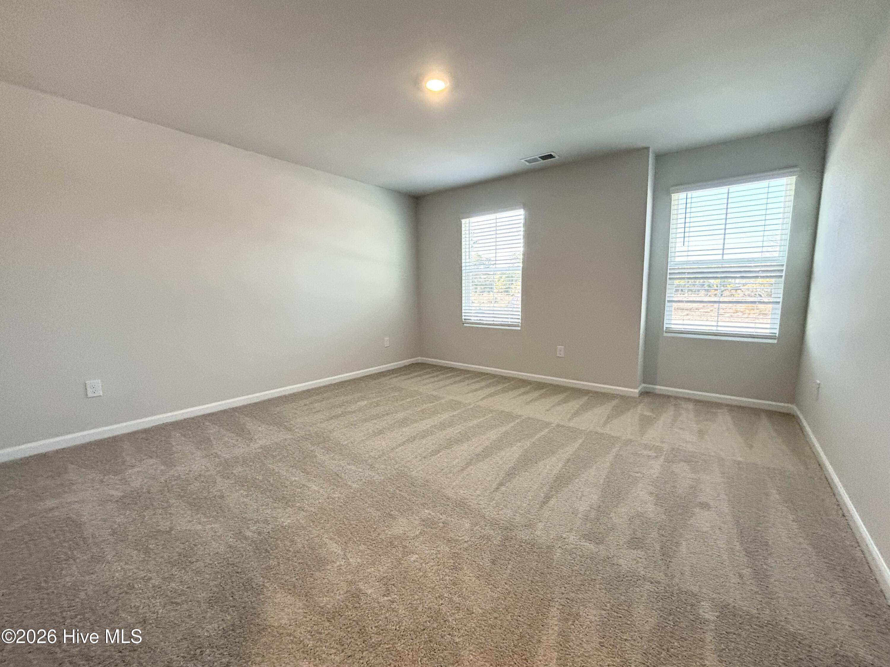 100553686 | Photo 25