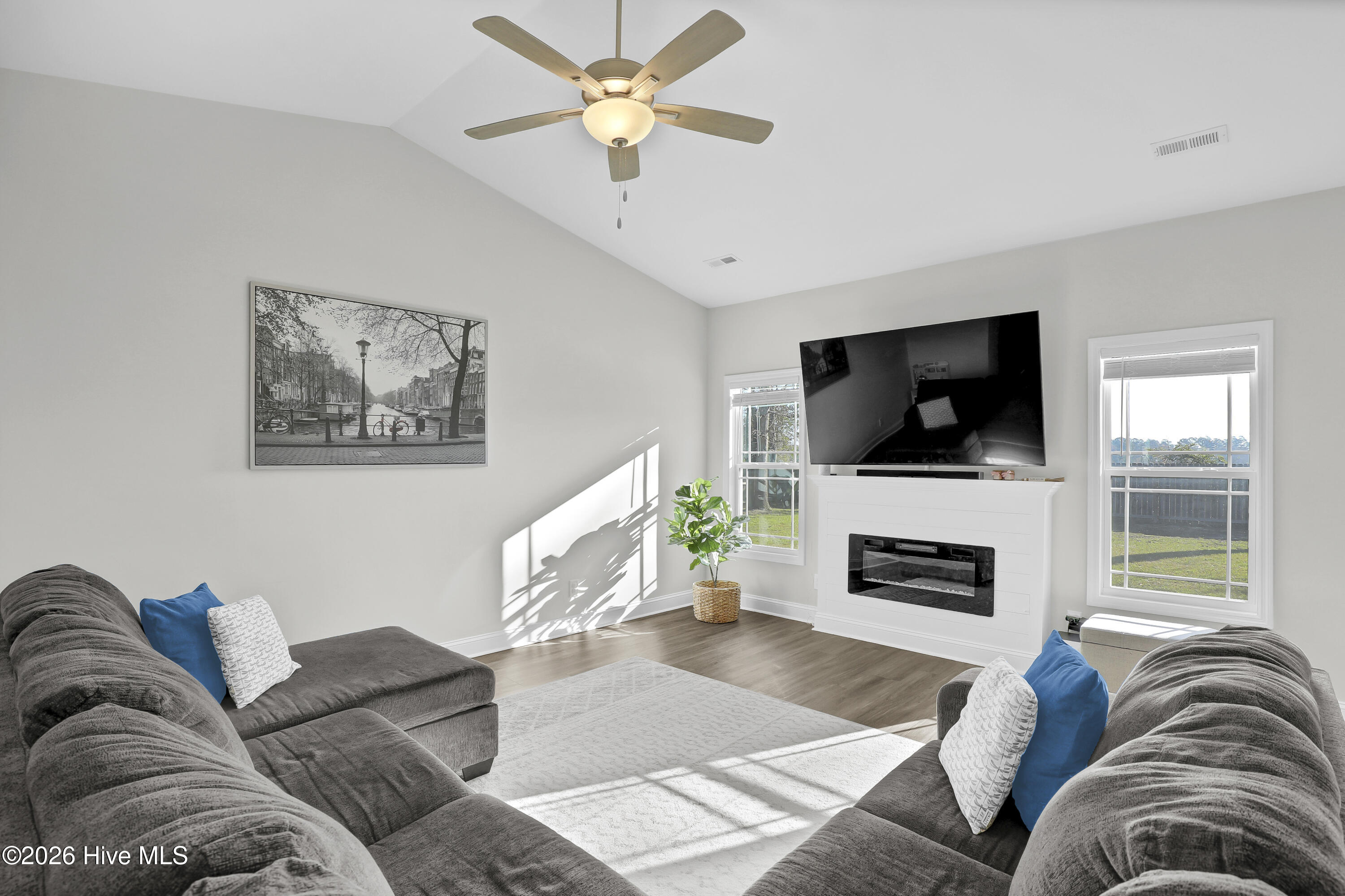 100565079 | Photo 18