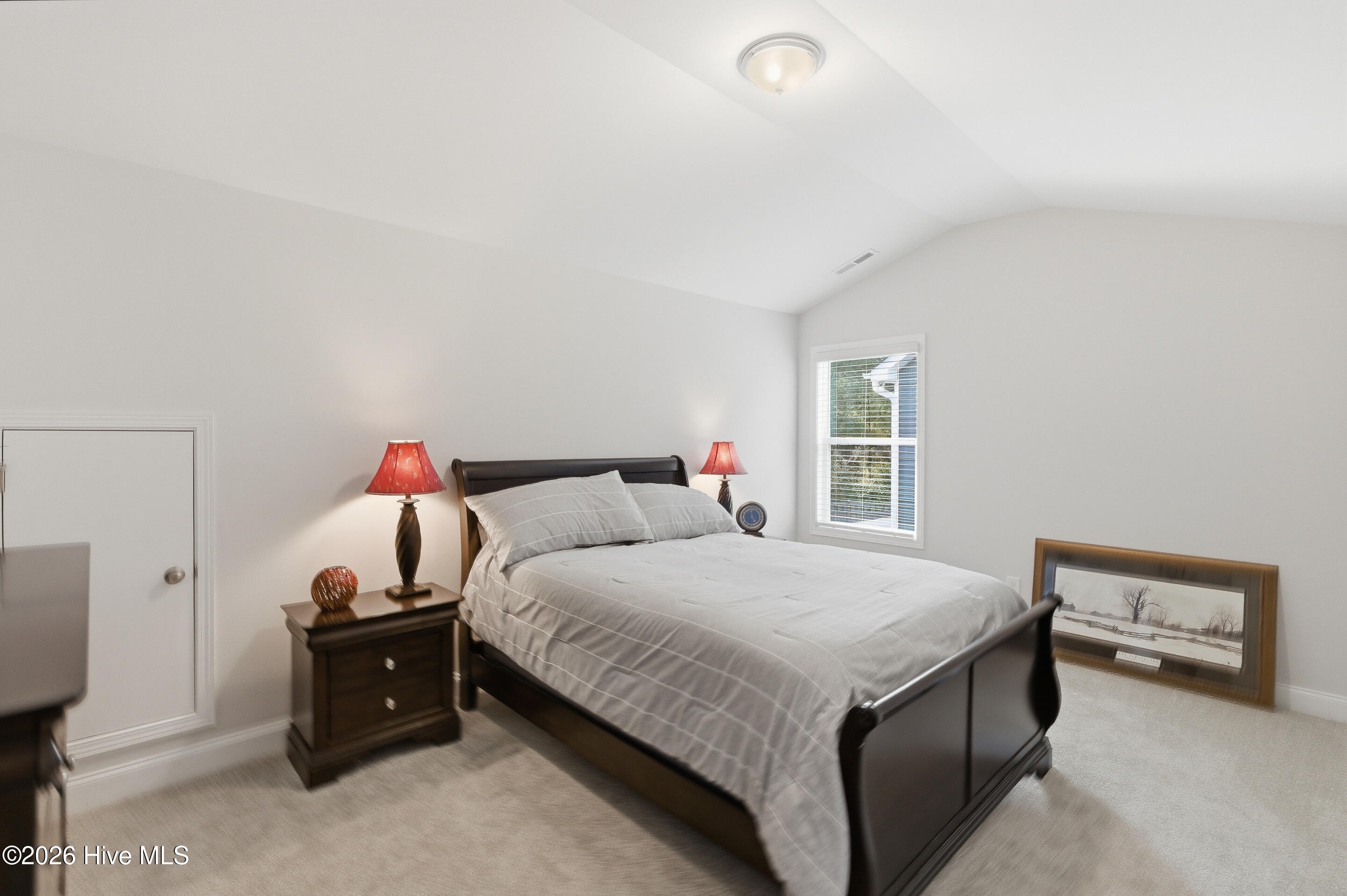 100562920 | Photo 28