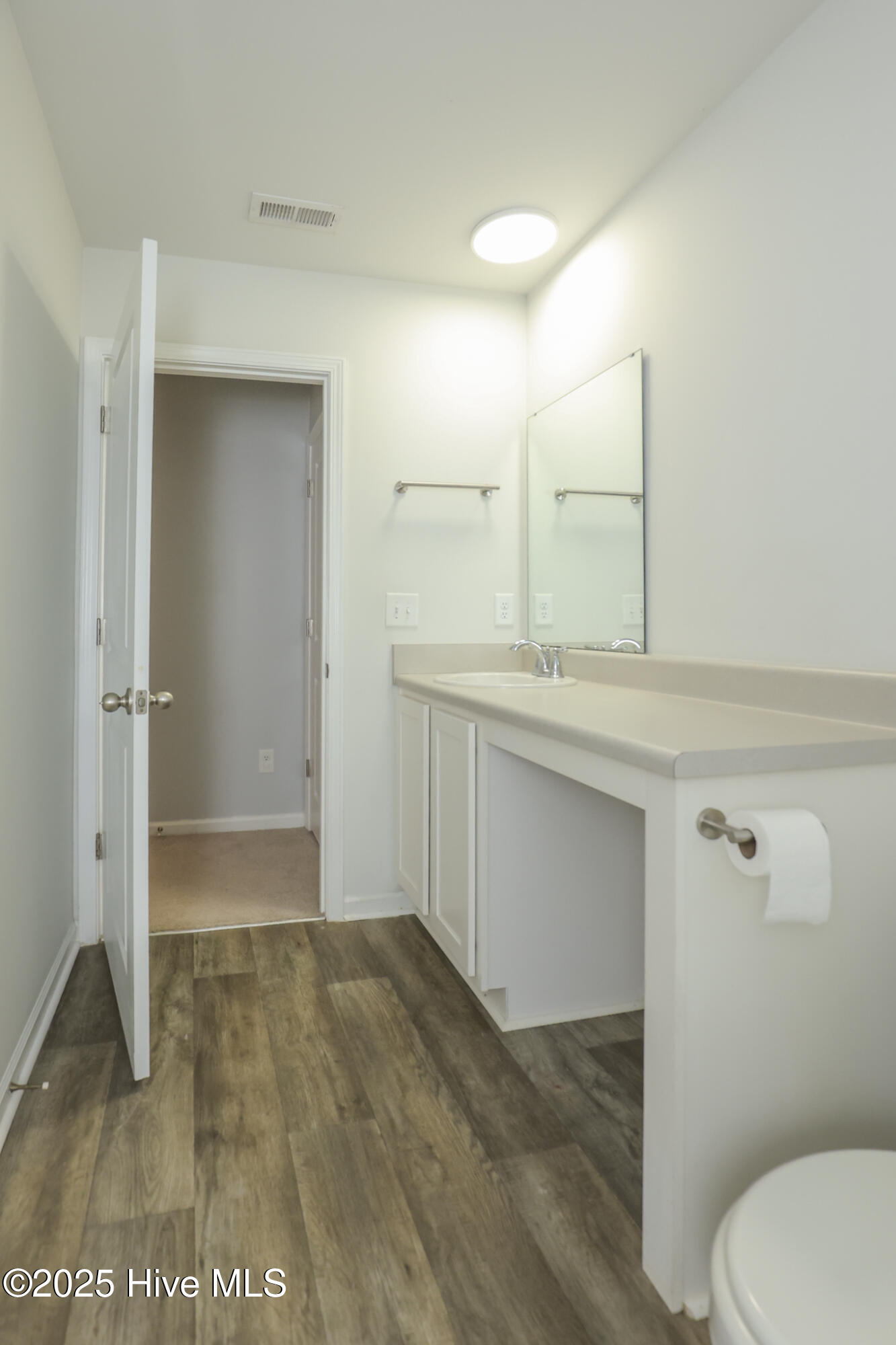 100537464 | Photo 25