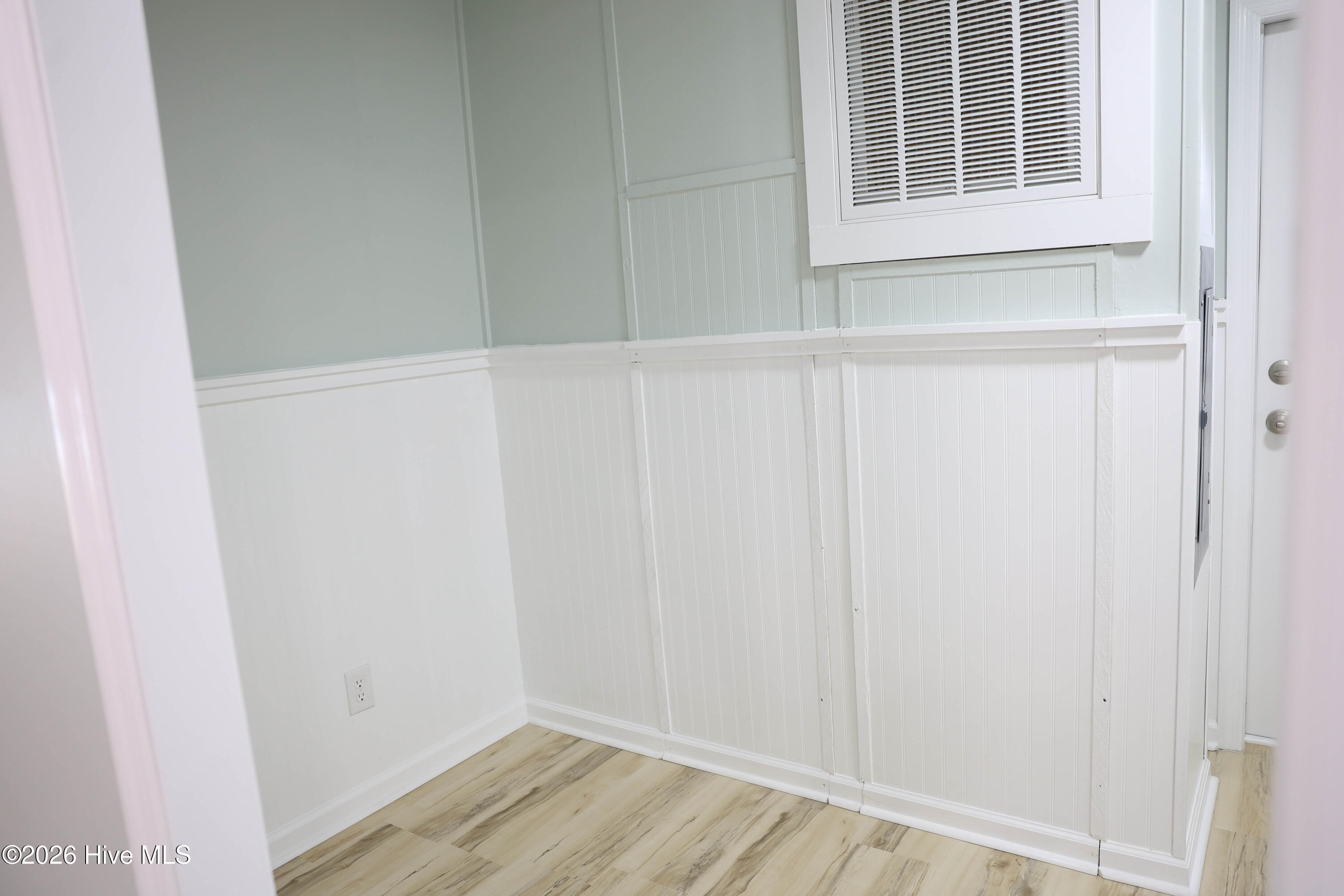 100567859 | Photo 15