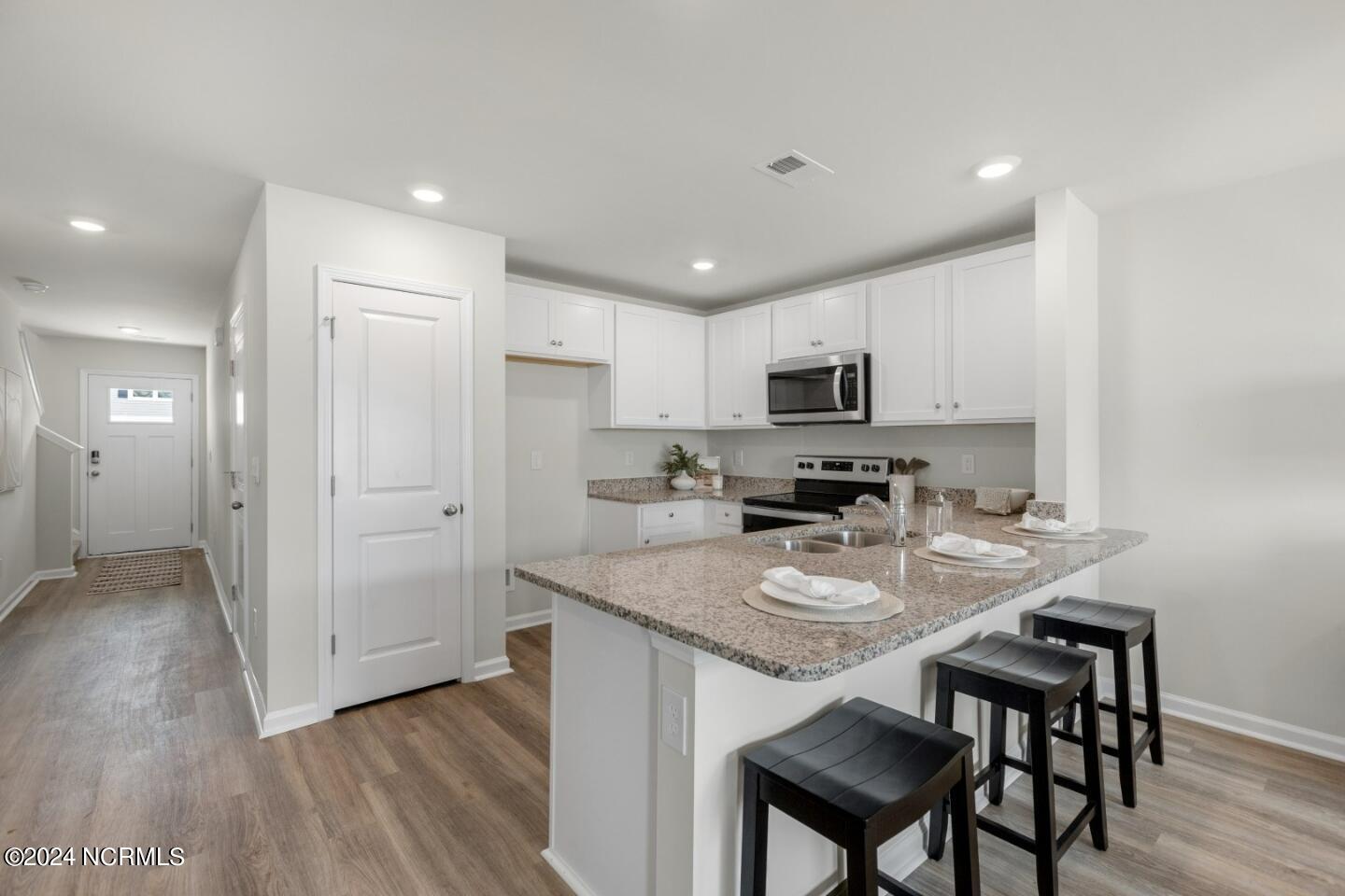7098 Dunford Road Unit 130, Leland, NC 28451 – photo 6: Kitchen