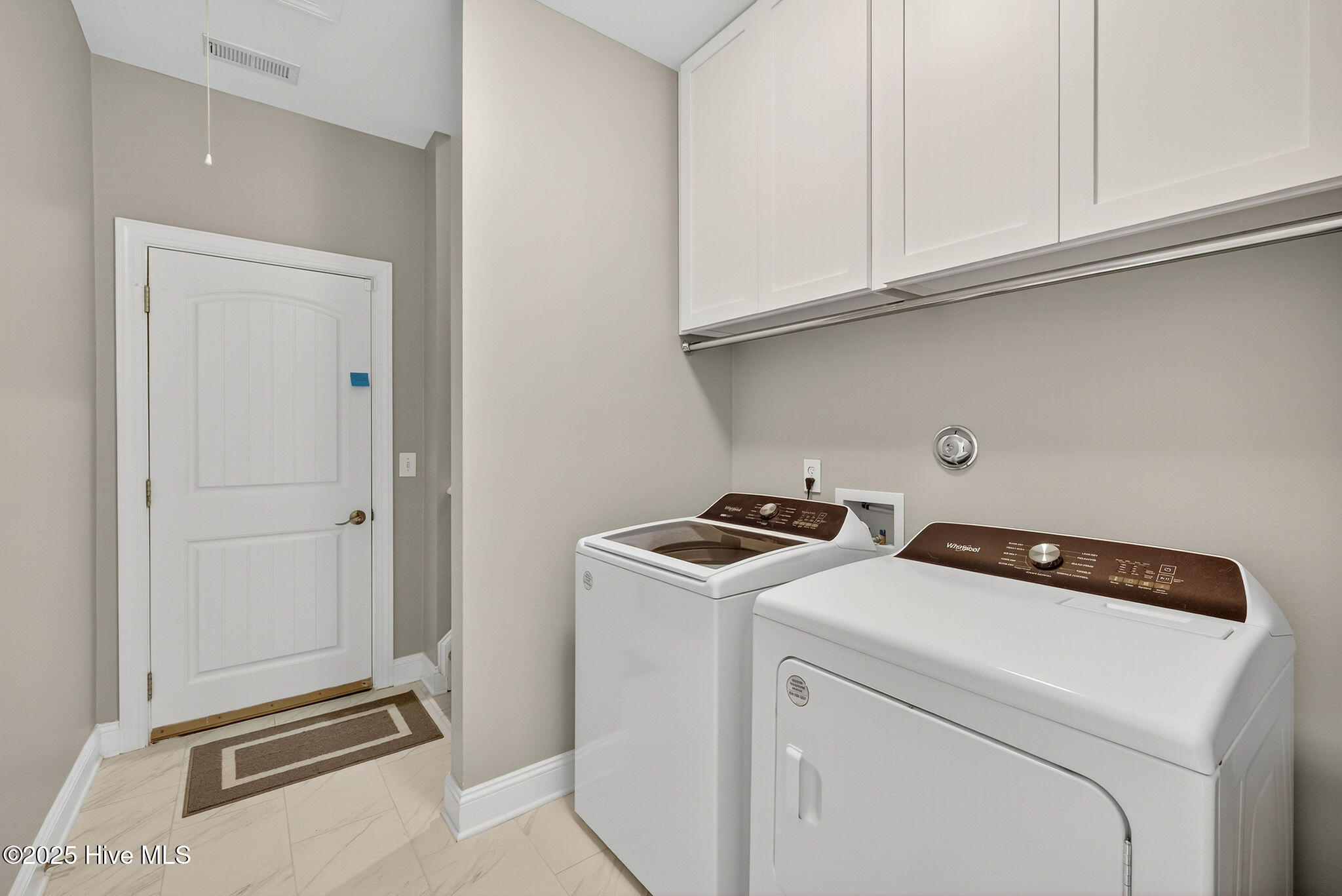 100535403 | Photo 22