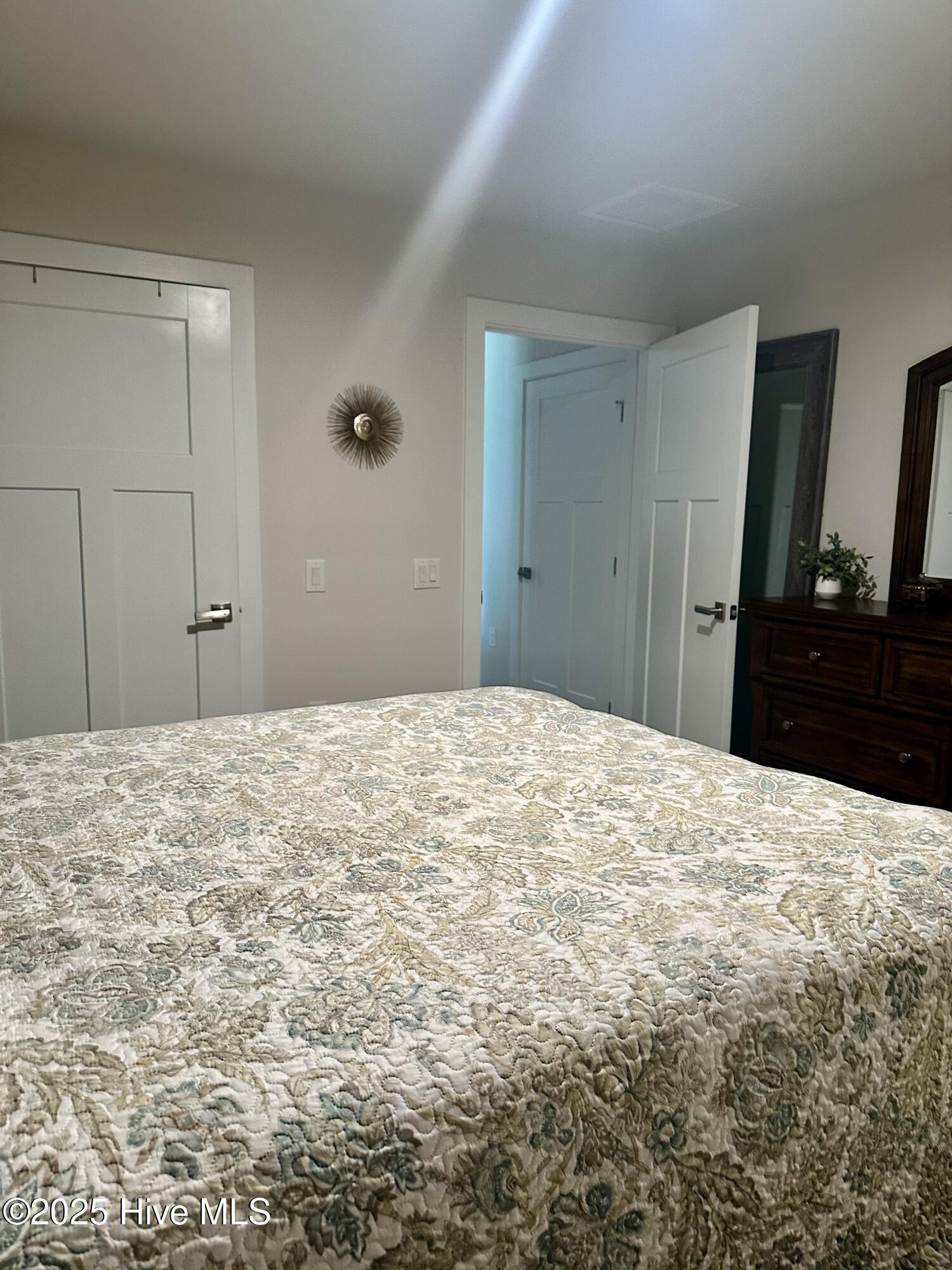 100517382 | Photo 19