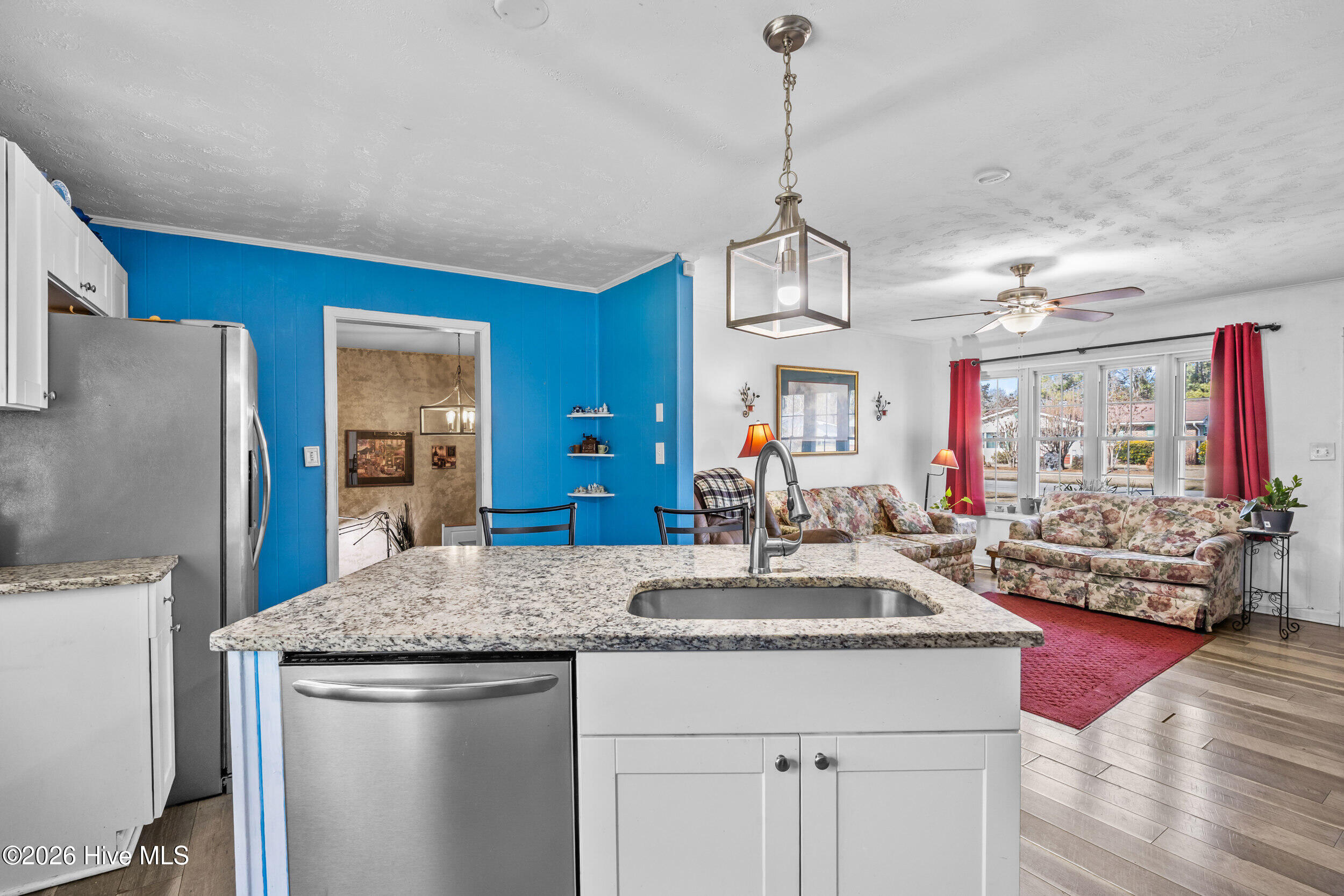 100555570 | Photo 16