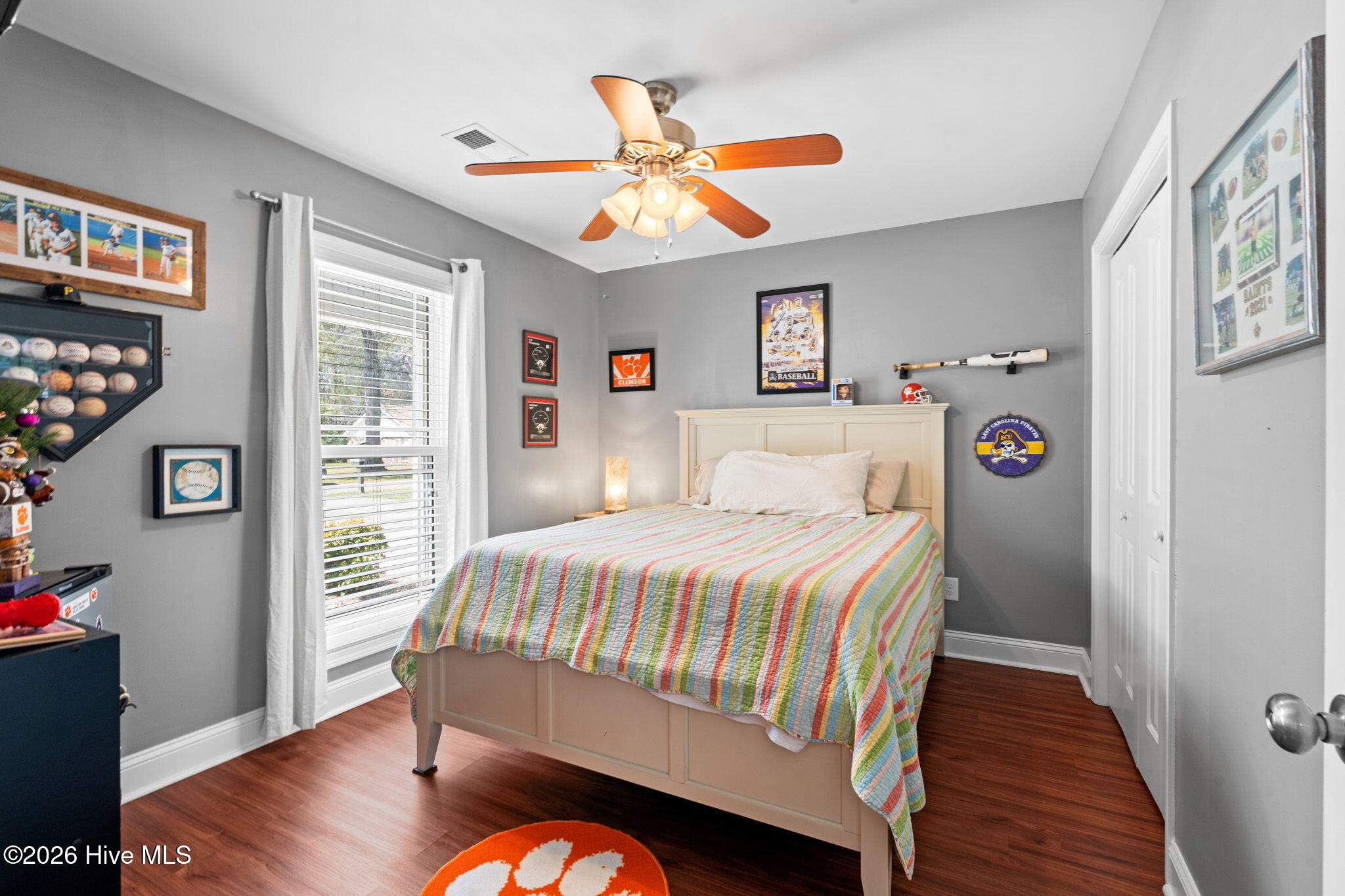 100564641 | Photo 25