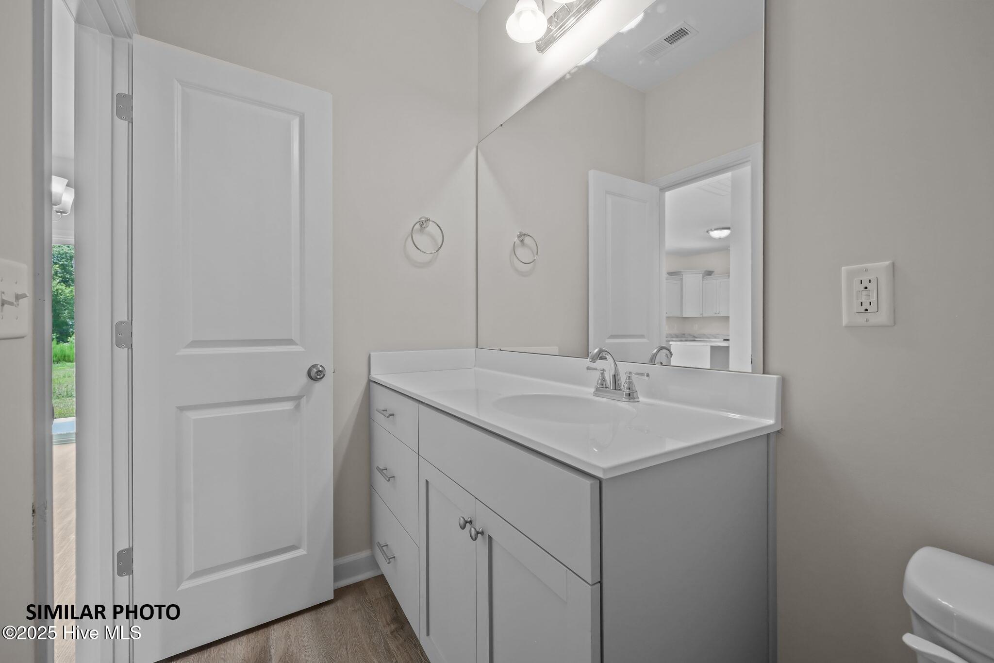 100532969 | Photo 13