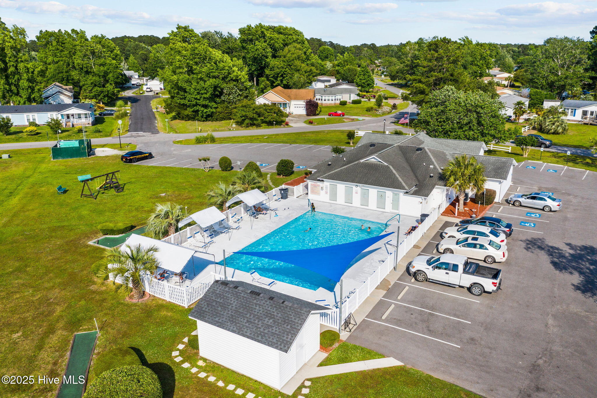 100535102 | Photo 55