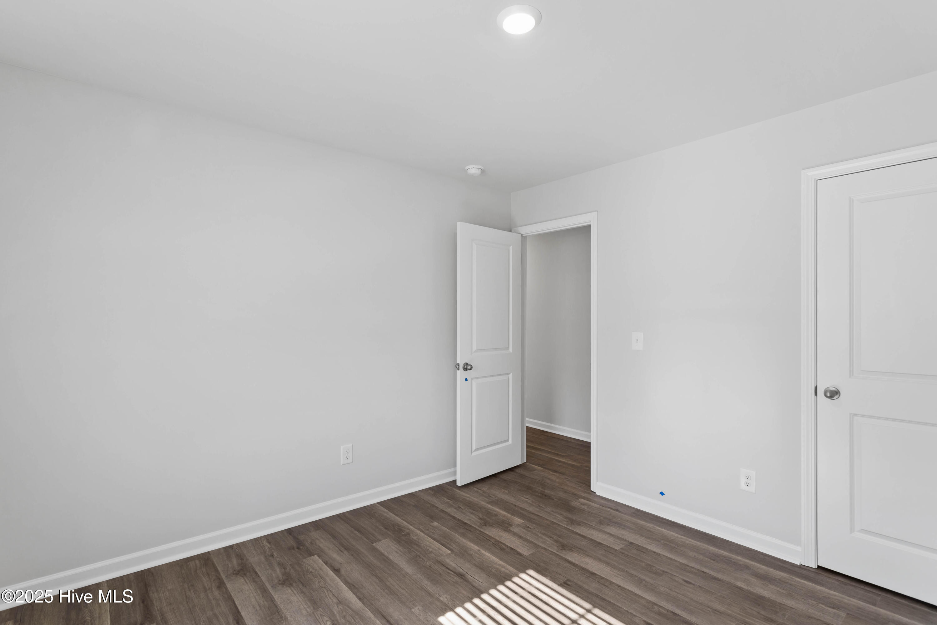 503 Sandy Hollow Drive, Jacksonville, NC 28540 – photo 22: Photo of Similar Home