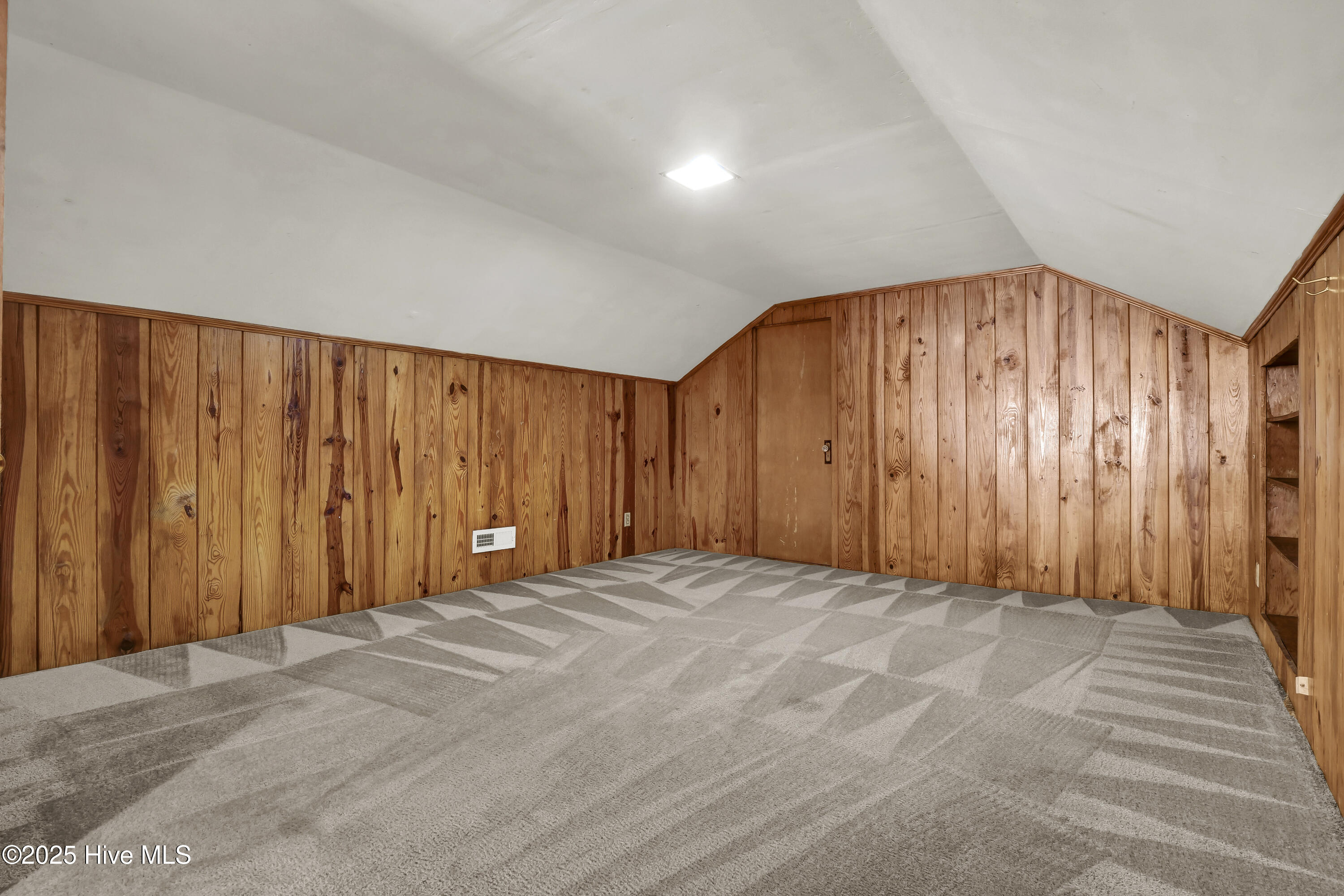 100564698 | Photo 46