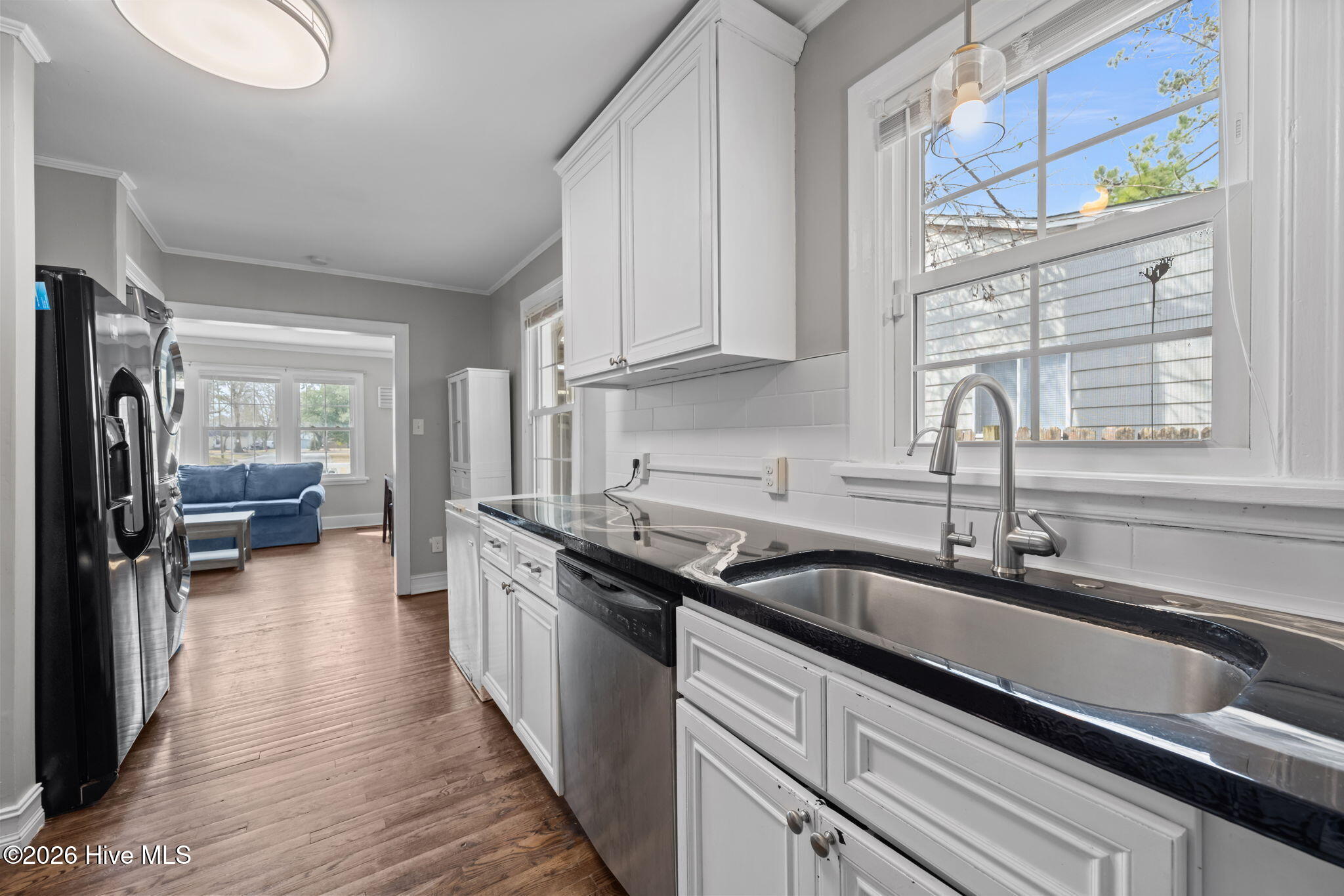 100555981 | Photo 12